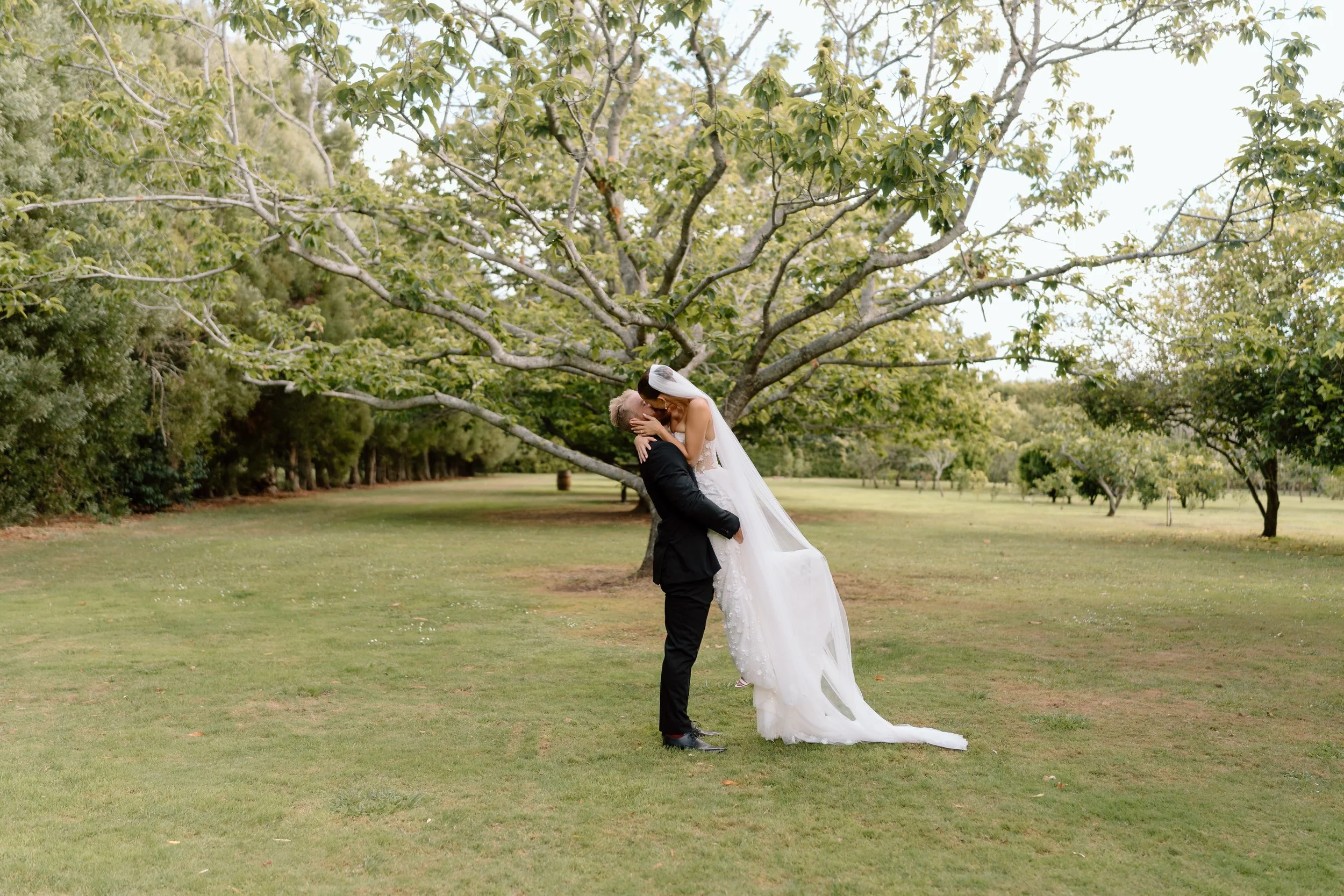Brett+Nicoe_Markovina-Vineyard-Estate-Auckland-Wedding-Photography148.jpg