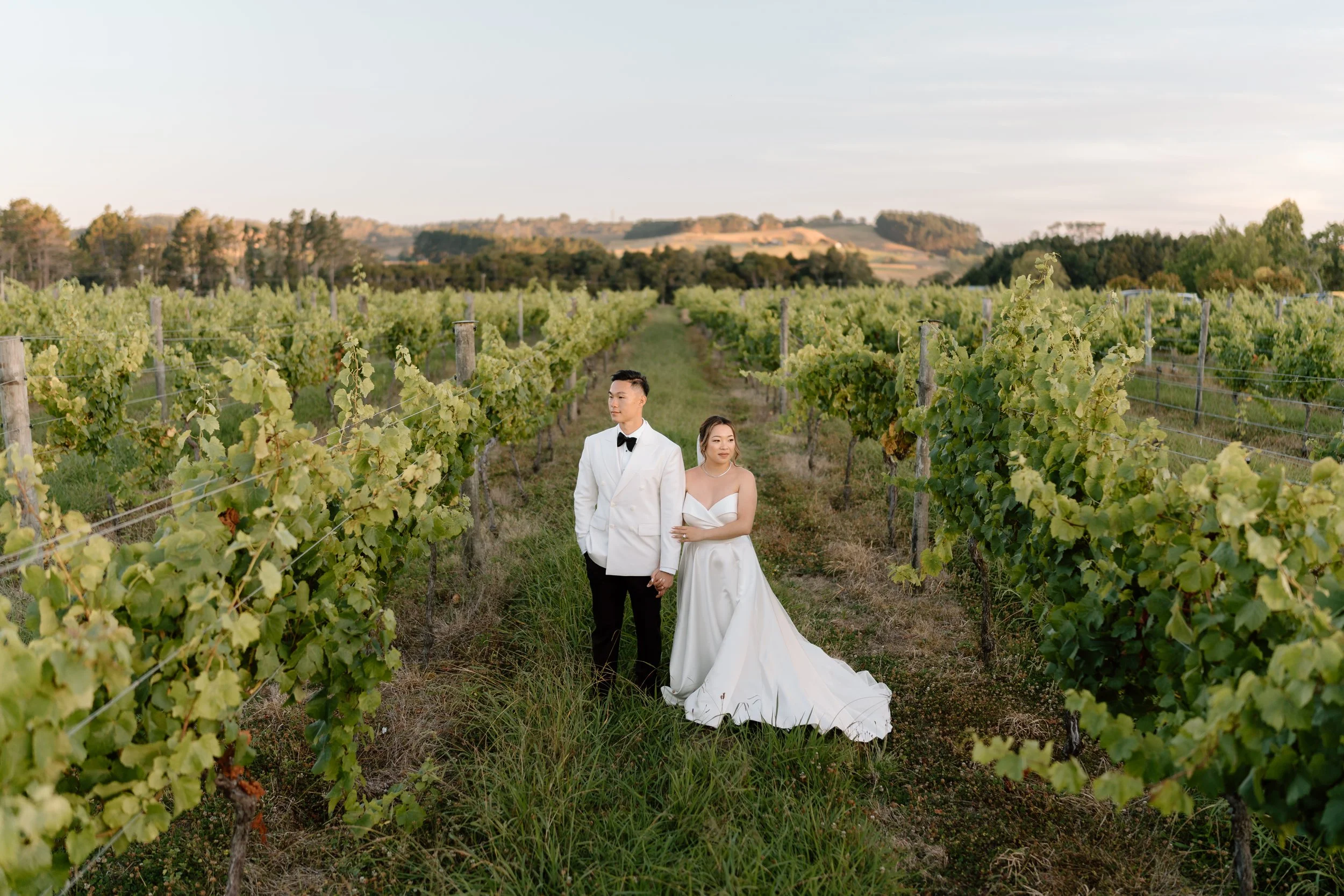 Mikki+Emily_Hunting-Lodge-Auckland-Wedding-Photographer149.jpg