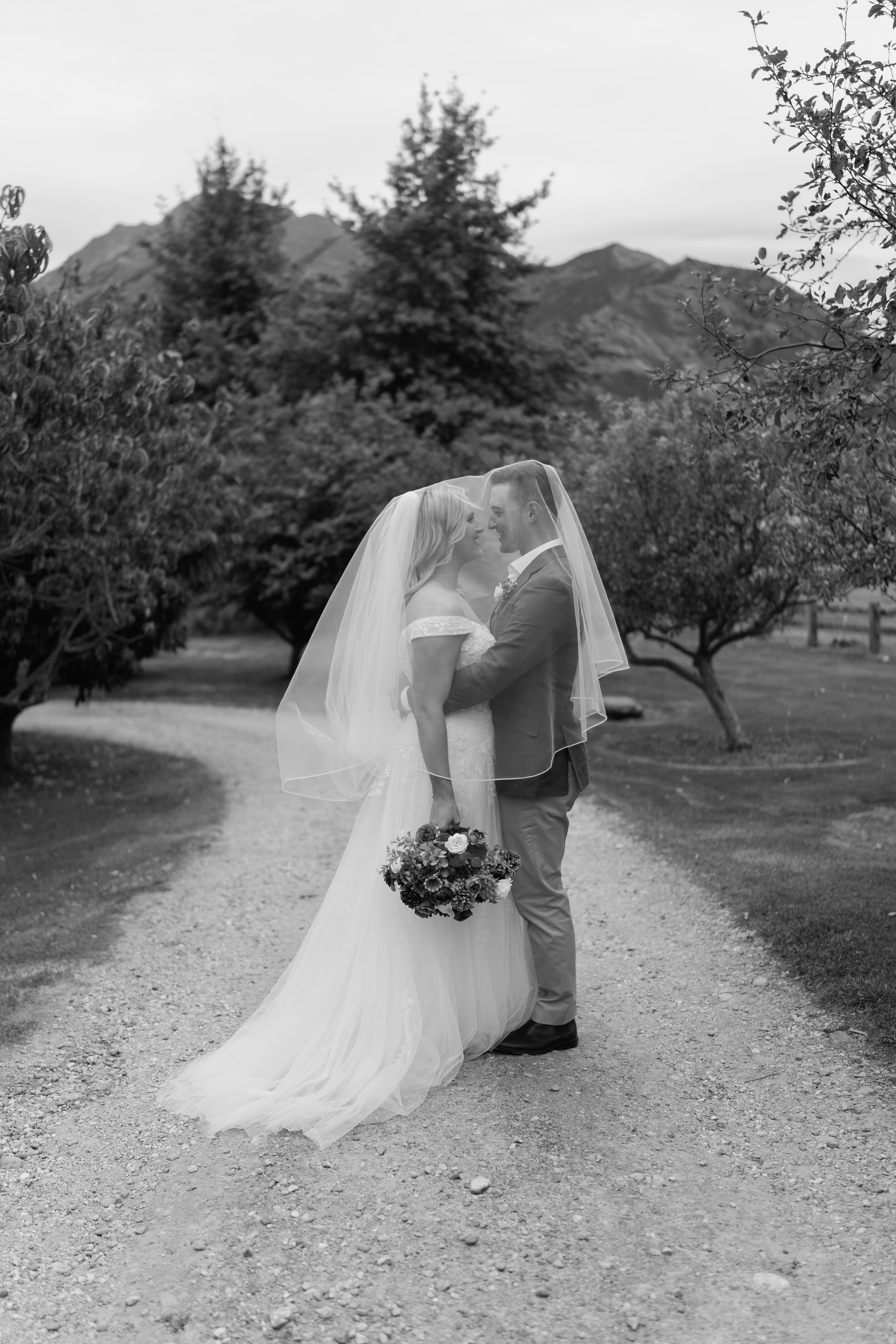 Mikayla+Dan_The-Lookout-Lodge-Wanaka-Wedding-Photography57.jpg