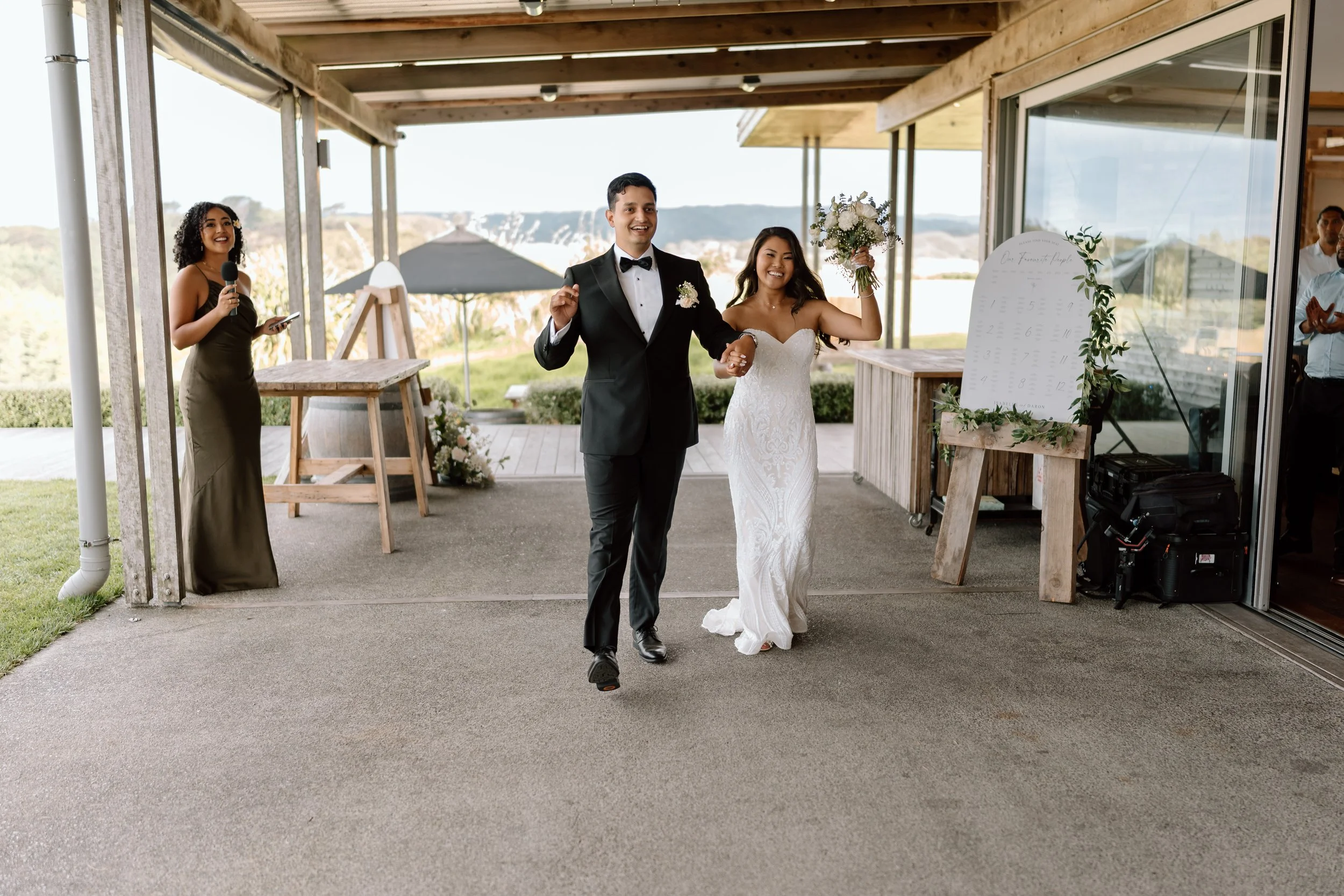 Daron&Isabelle_Kauri-Bay-Auckland-Wedding-Photographer94.jpg