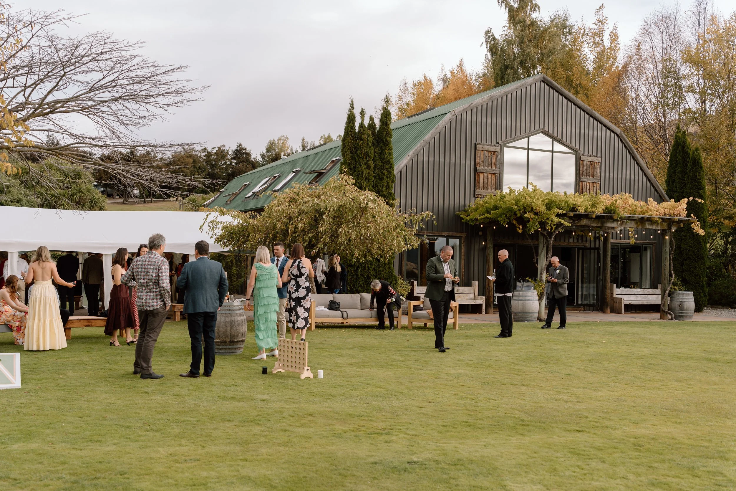 MIKAYLA+DAN-THE-LOOKOUT-LODGE-WANAKA-RECEPTION-PHOTOGRAPHY6.jpg