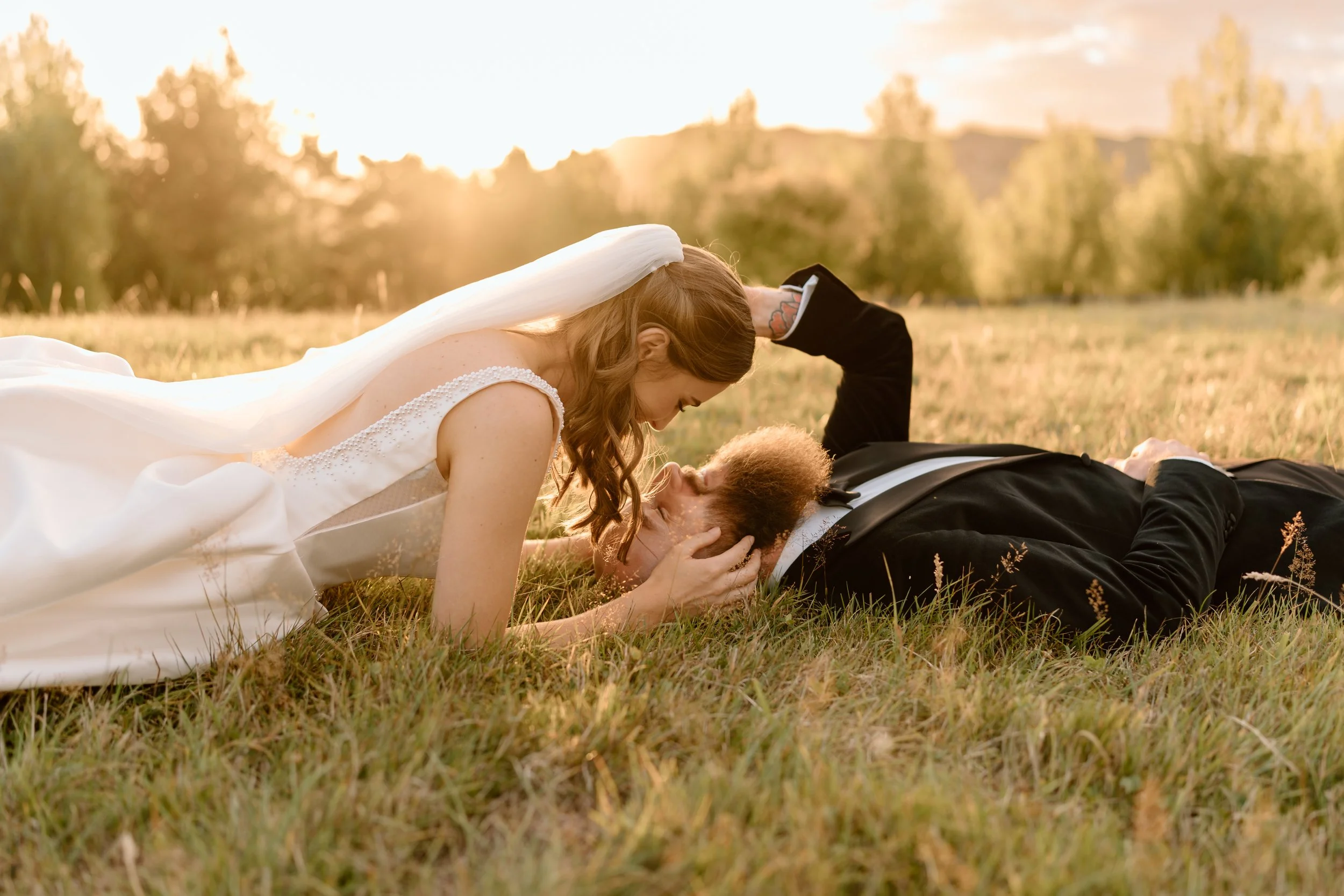 Brittany+Josh_Havelock-North-Wedding-Photographer40.jpg