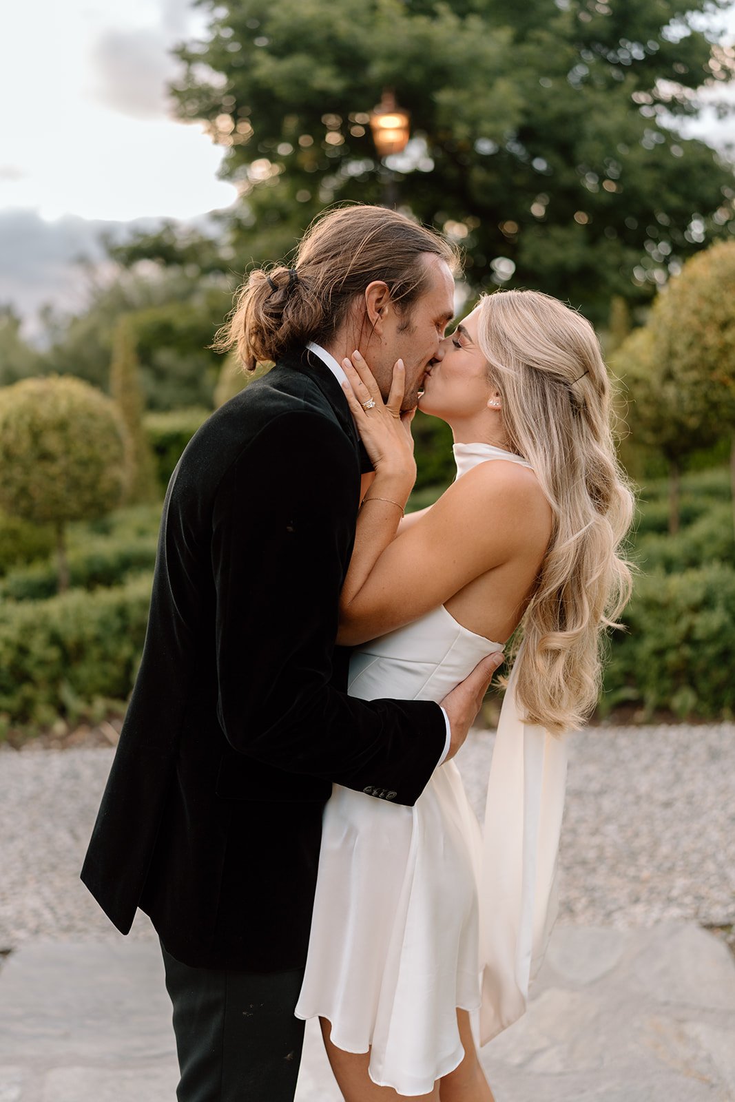 Ayrburn-Queenstown-Wedding-Venue-Mimi-and-Luke38.jpg