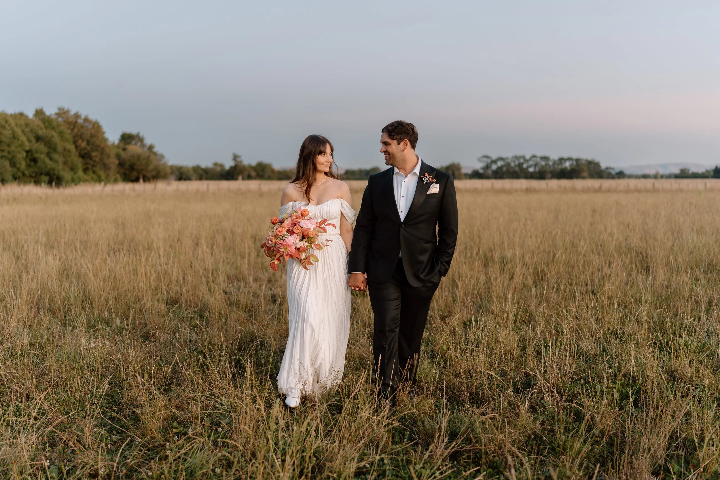 JJ+Jasmine-Wellington-Wedding-Photographer-Rose-&-Smith-Tauherenikau-Racecourse110.jpg