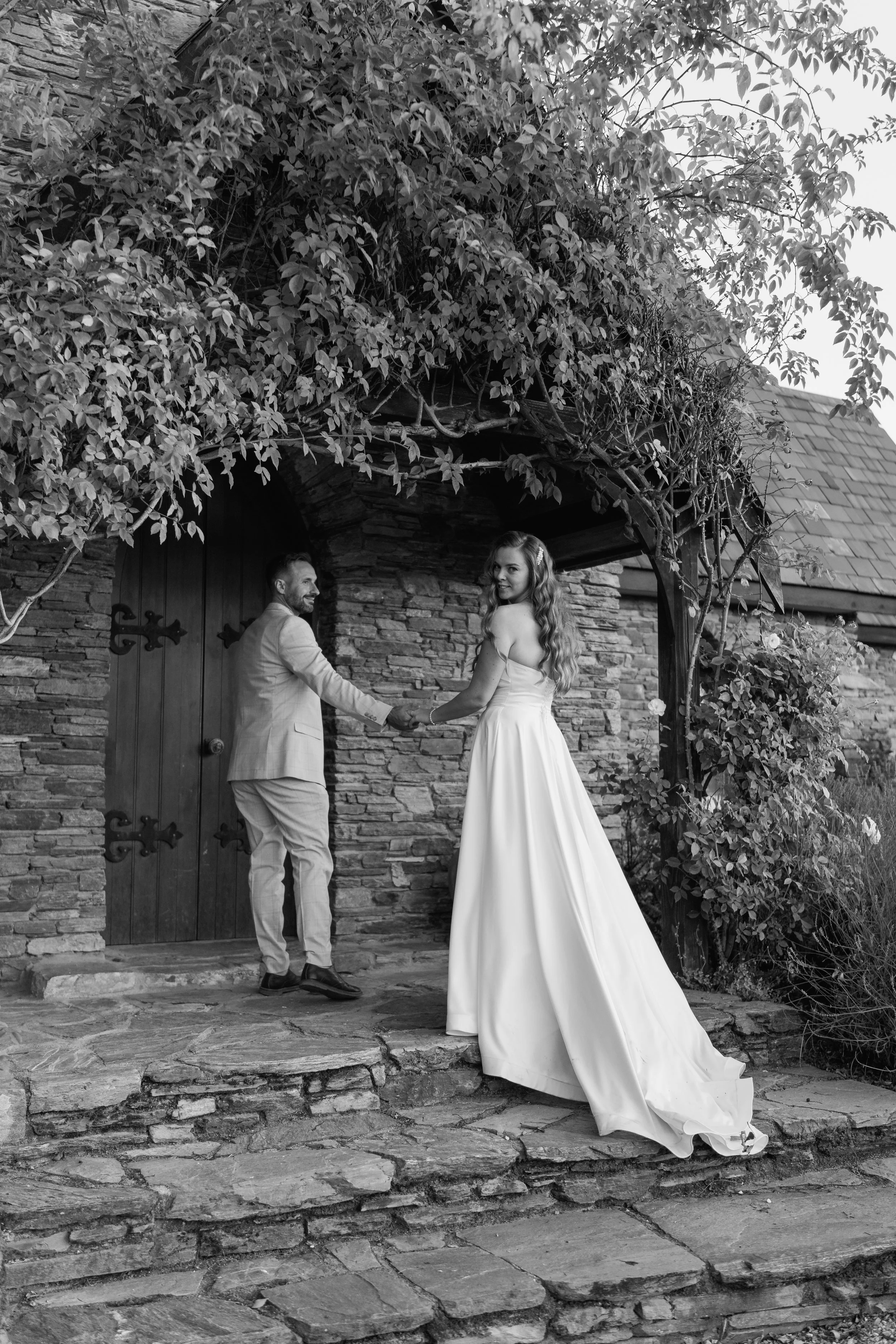 Helena+Gavin-Stoneridge-Estate-Queenstown-Wedding-Photographer174.jpg