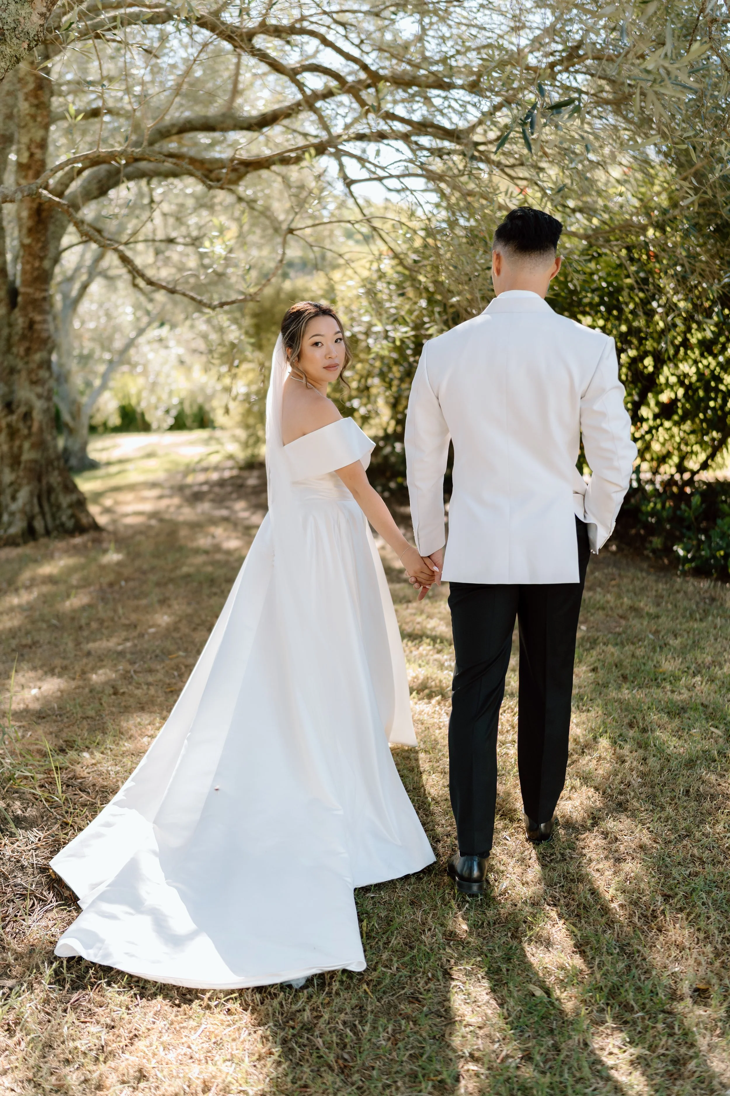 Mikki+Emily_Hunting-Lodge-Auckland-Wedding-Photographer121.jpg