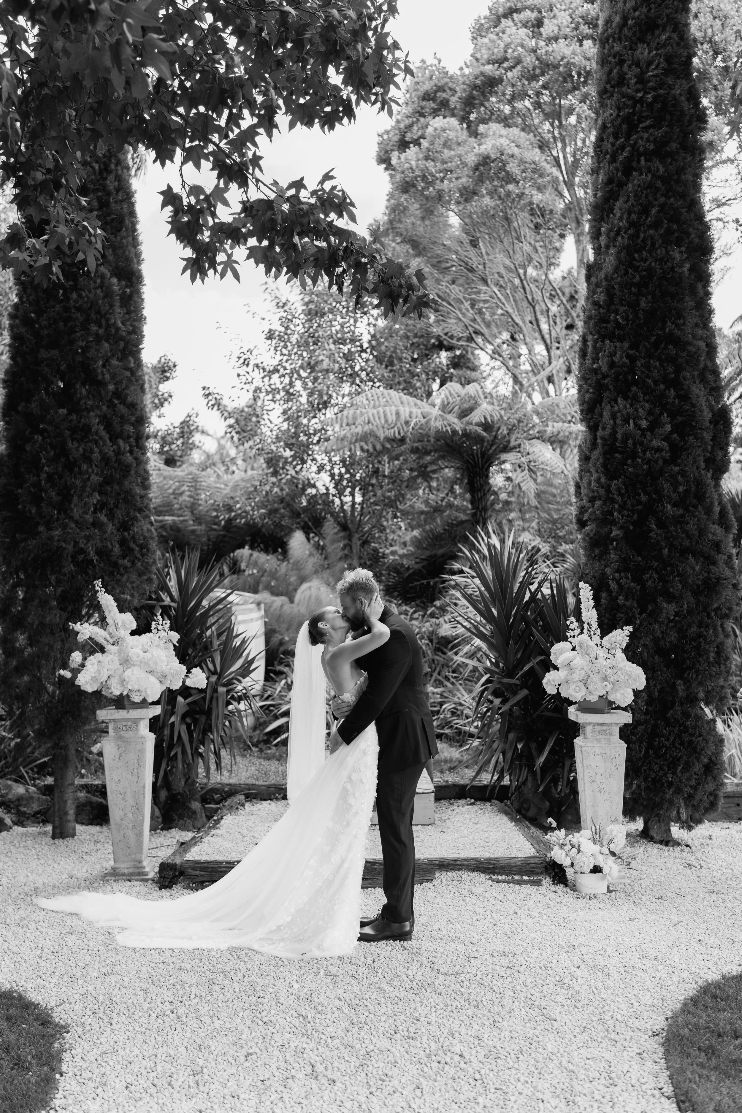 Brett+Nicoe_Markovina-Vineyard-Estate-Auckland-Wedding-Photography108.jpg