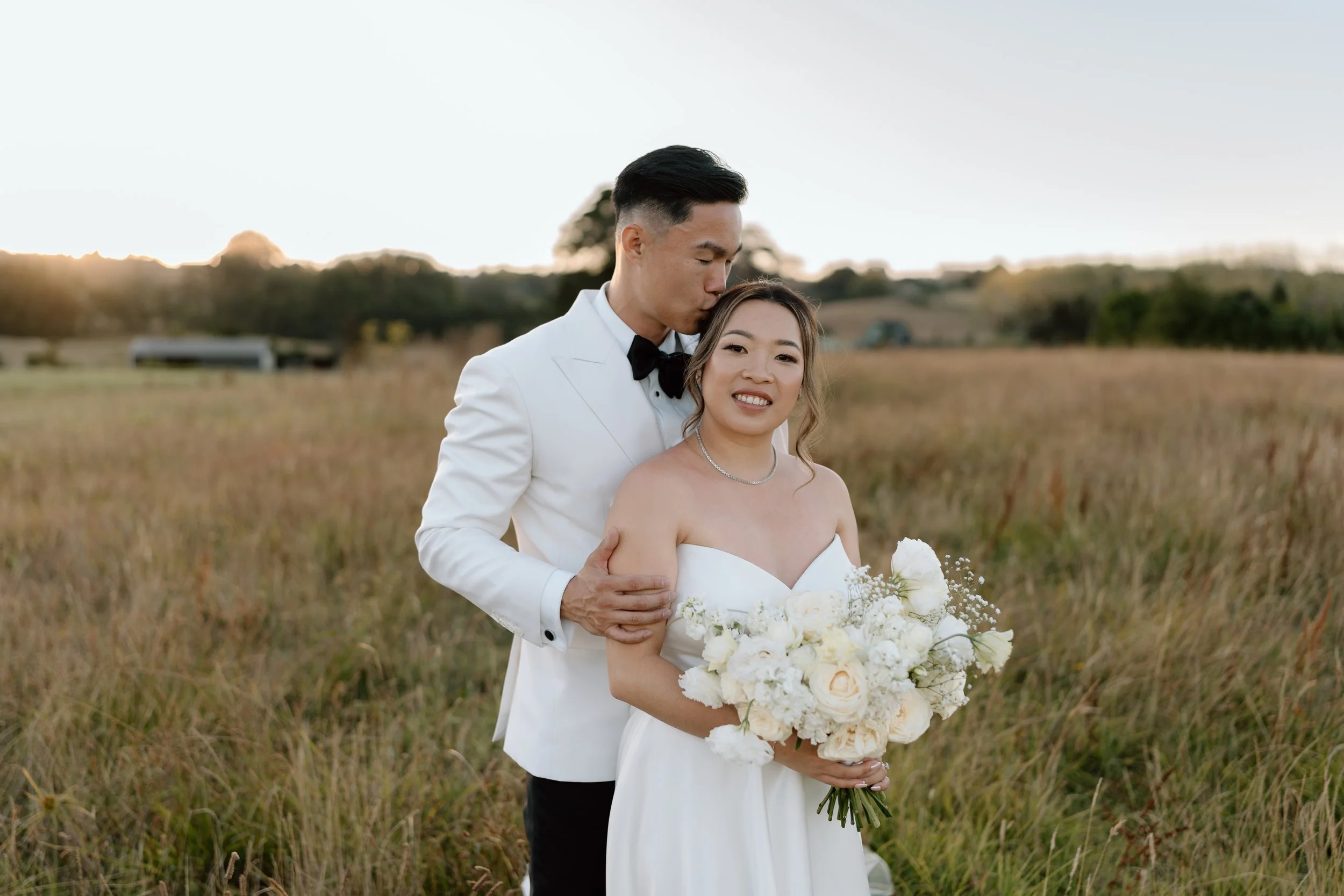 Mikki+Emily_Hunting-Lodge-Auckland-Wedding-Photographer143.jpg