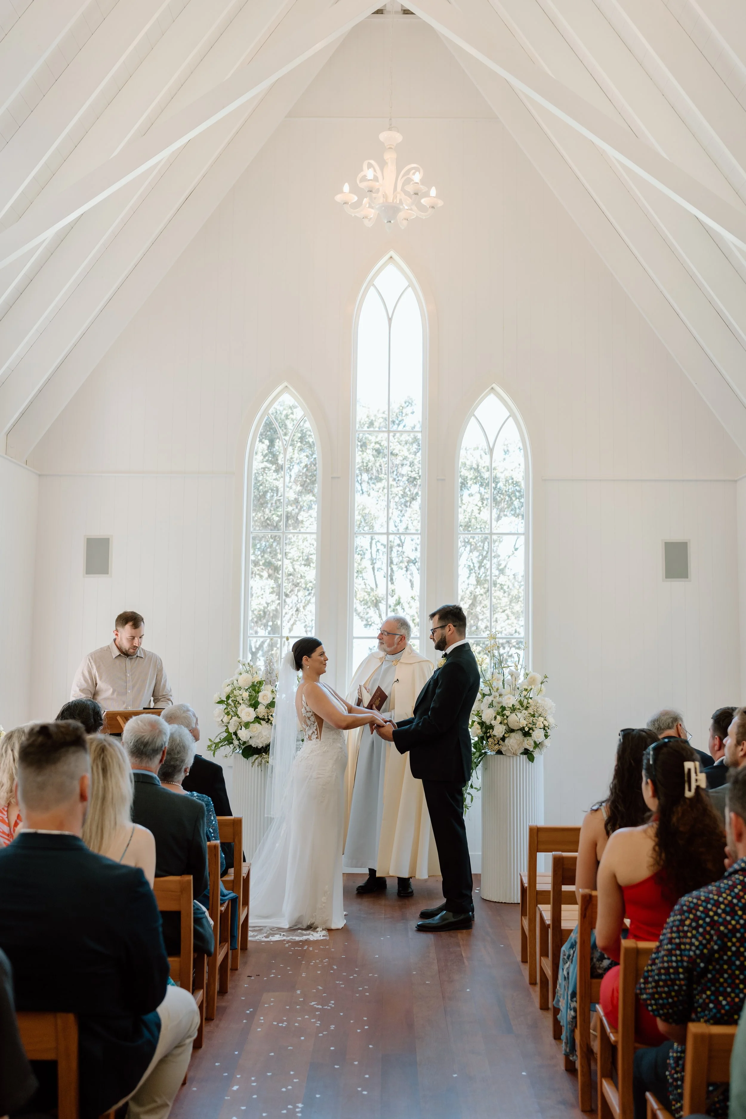 Paula Mark-Man-O-War-Waiheke-Wedding28.jpg