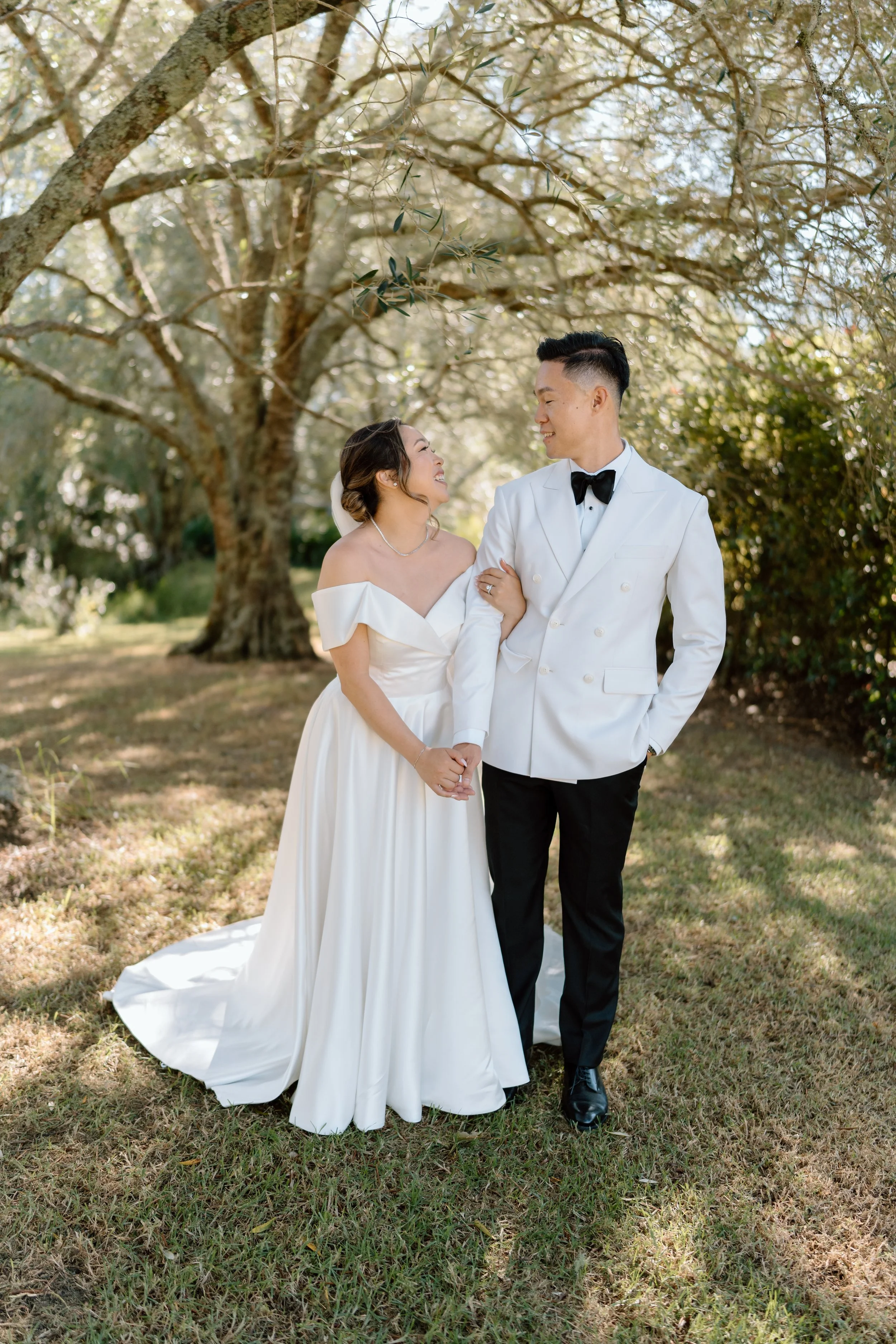 Mikki+Emily_Hunting-Lodge-Auckland-Wedding-Photographer119.jpg