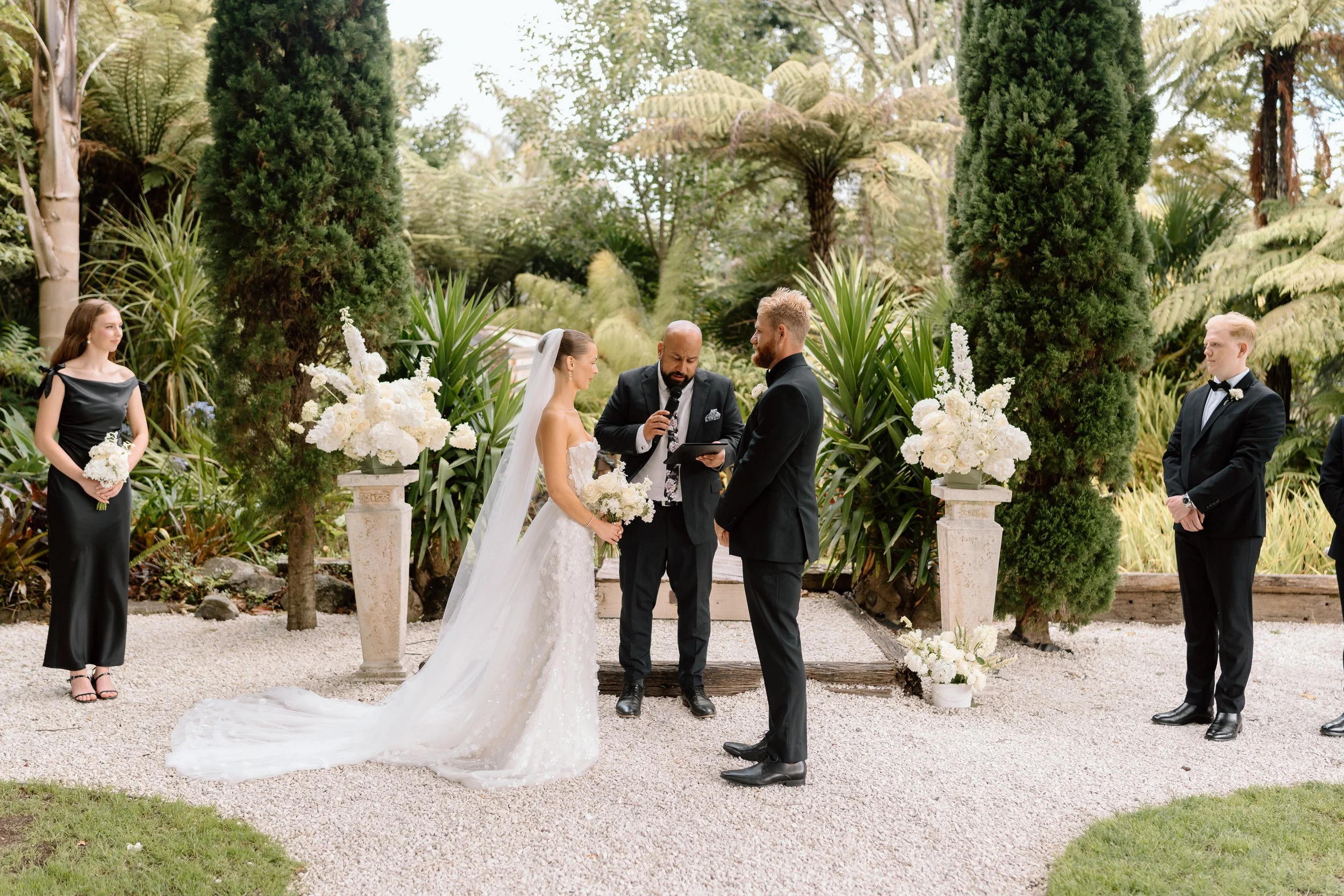 Brett+Nicoe_Markovina-Vineyard-Estate-Auckland-Wedding-Photography88.jpg