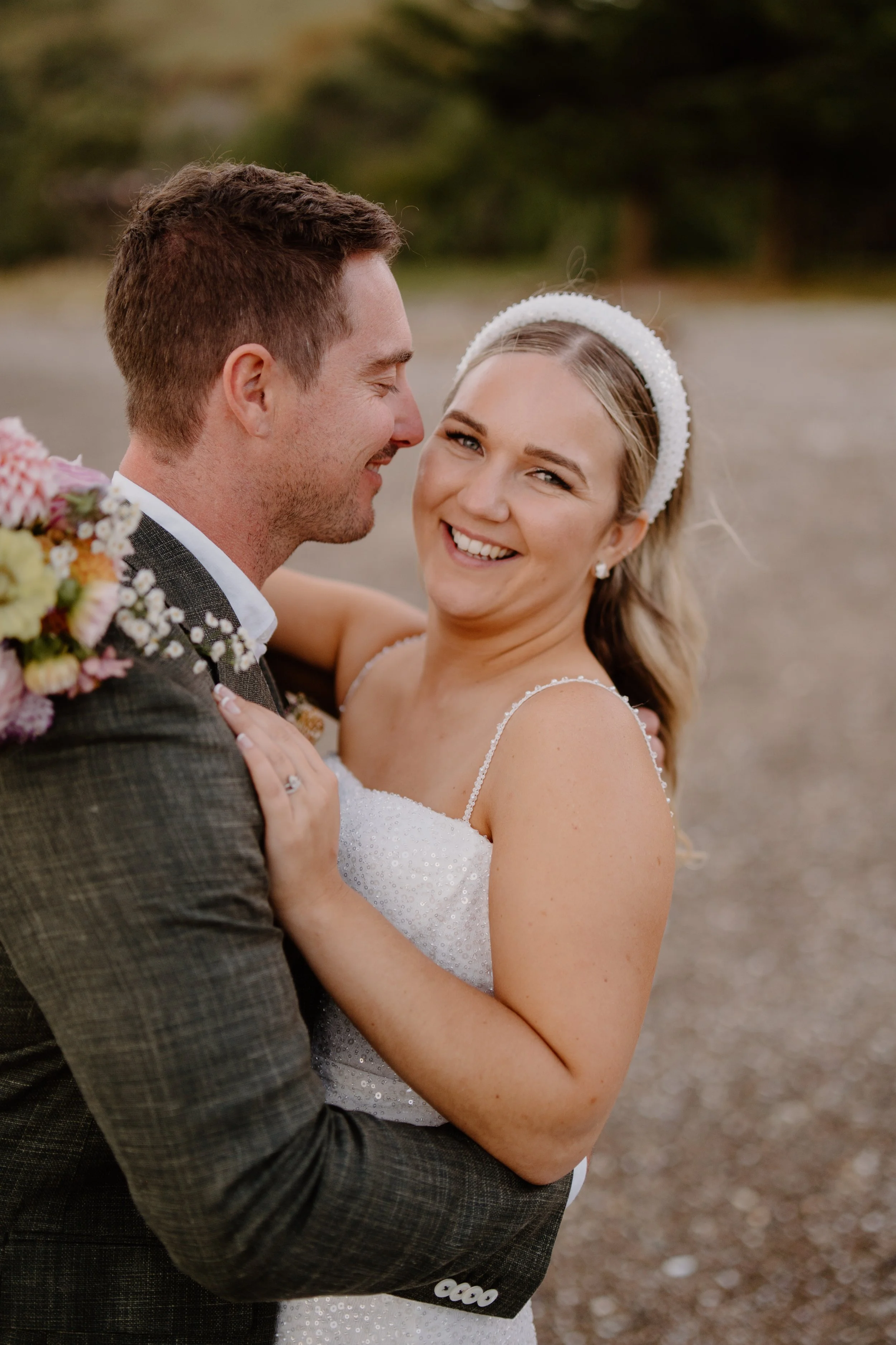 MAN-O'-WARN-WEDDING-WAIHEKE-ISLAND-PHOTOGRAPHER-AARON-COURTNEY110.jpg