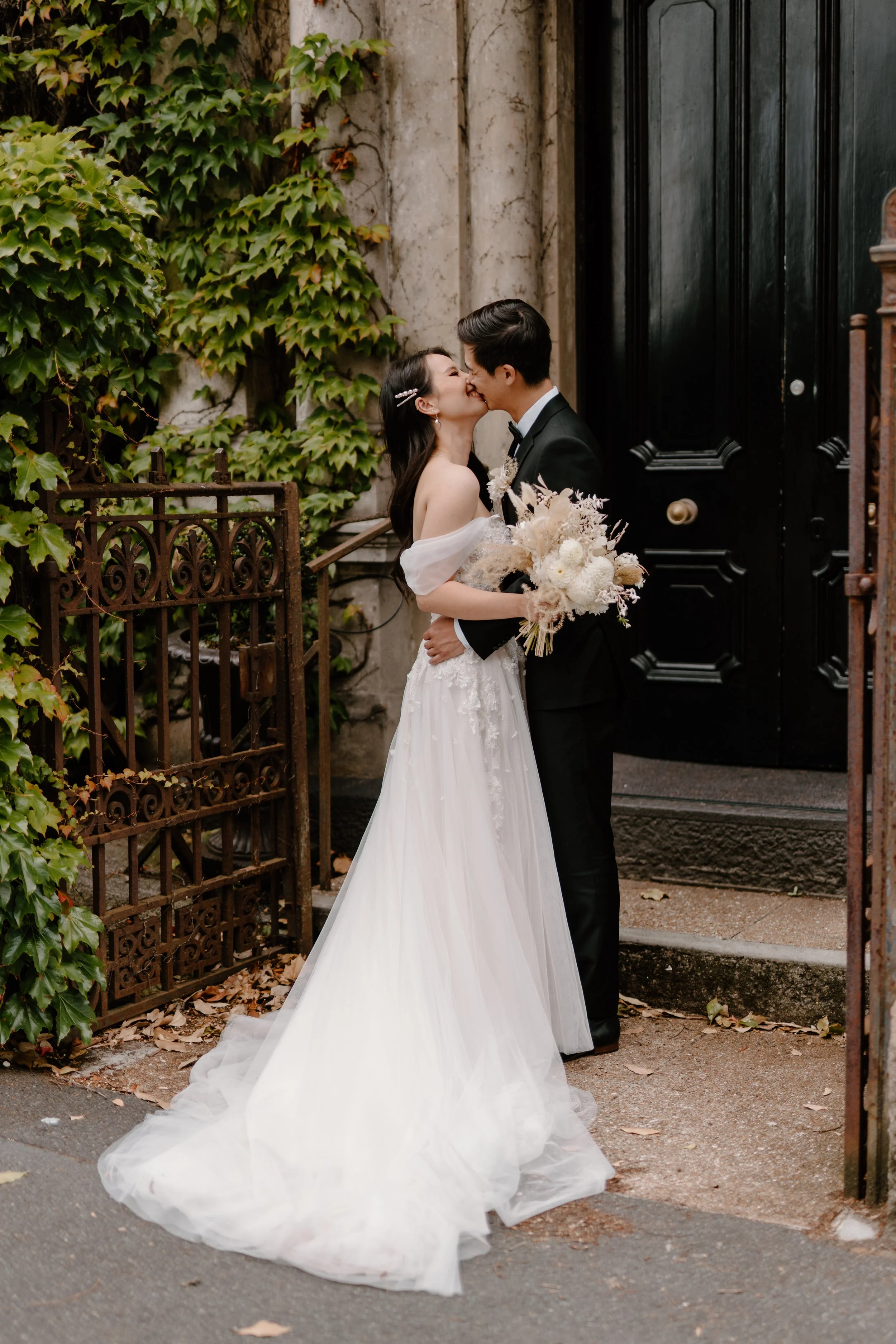 Huong+David_Glasshouse-Morningside-Auckland-Wedding-Photographer41.jpg