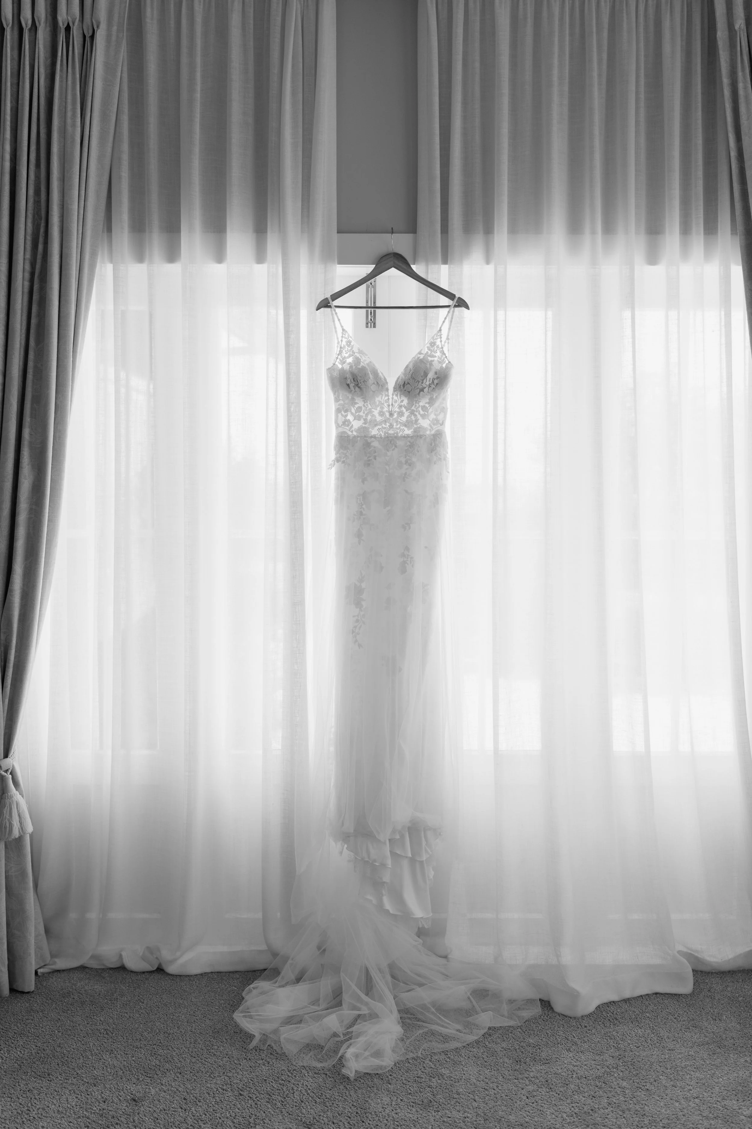 Carol+Wes-Mudbrick-Vineyard-Waiheke-Wedding-Photographer29.jpg