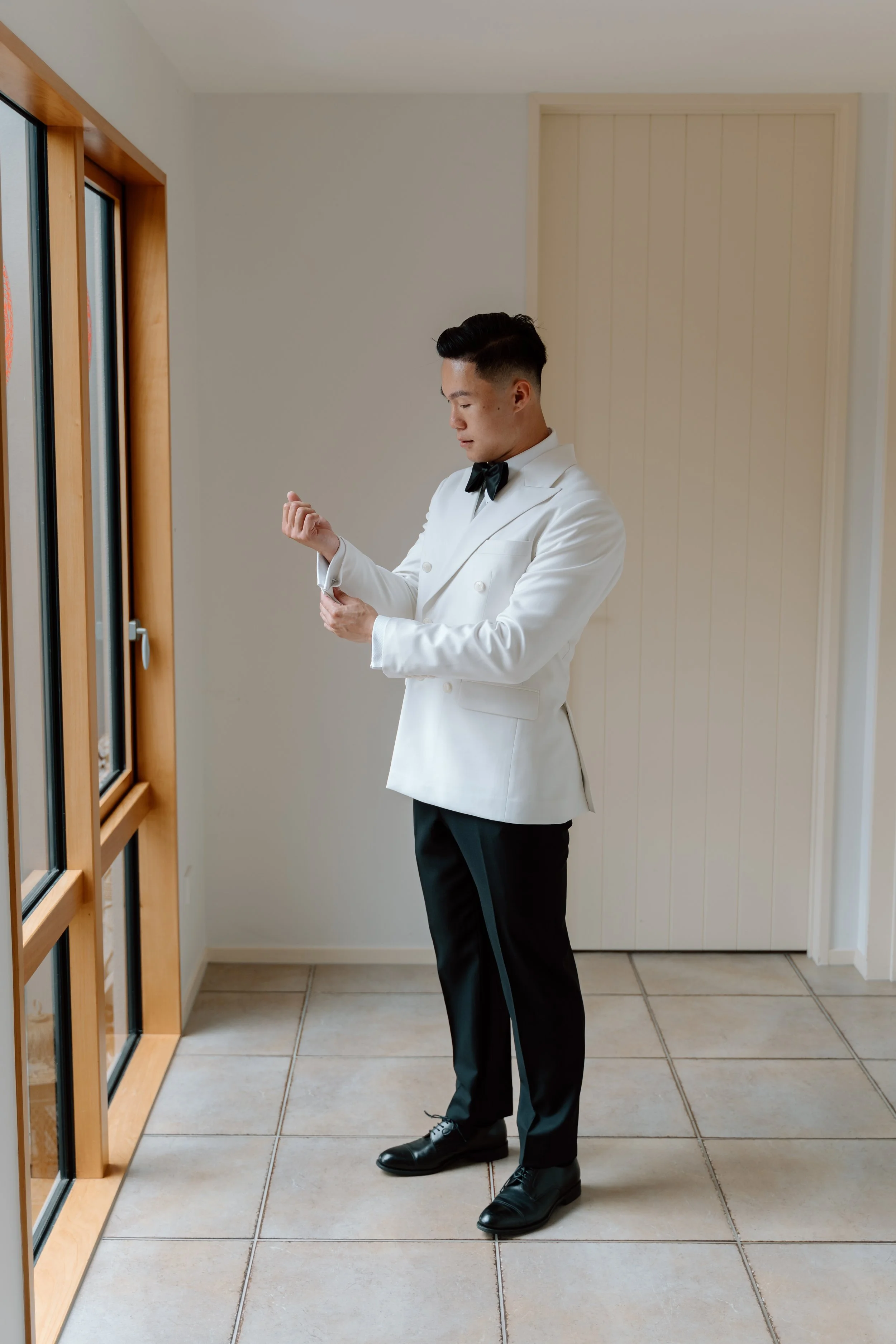 Mikki+Emily_Hunting-Lodge-Auckland-Wedding-Photographer33.jpg