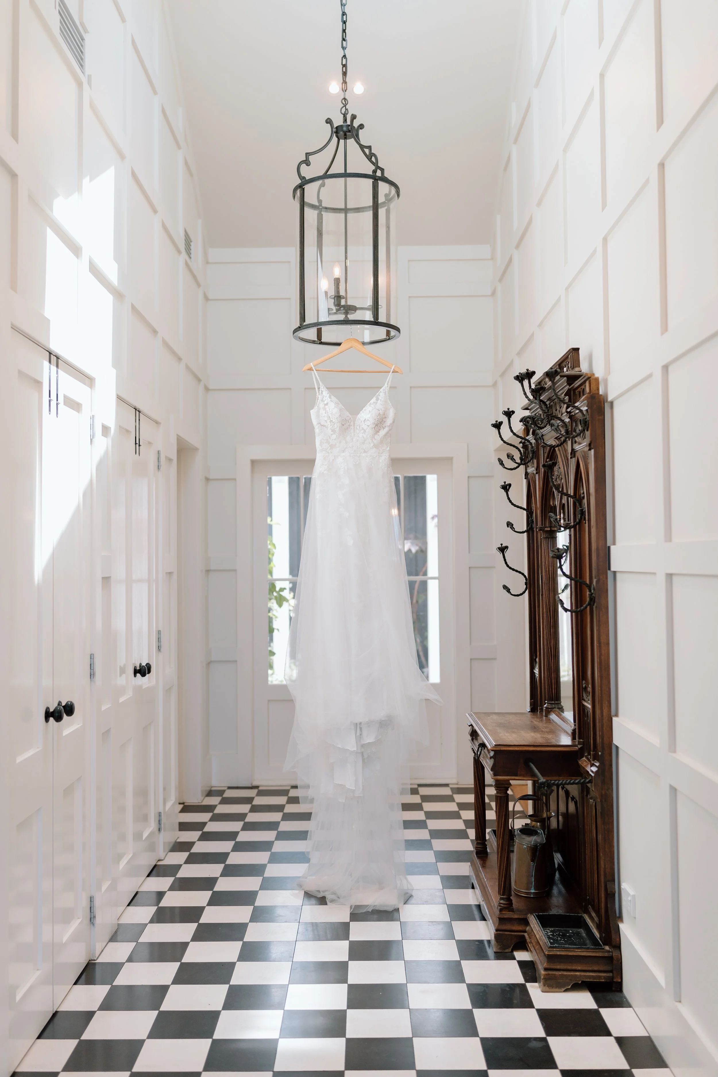 Carol+Wes-Mudbrick-Vineyard-Waiheke-Wedding-Photographer30.jpg