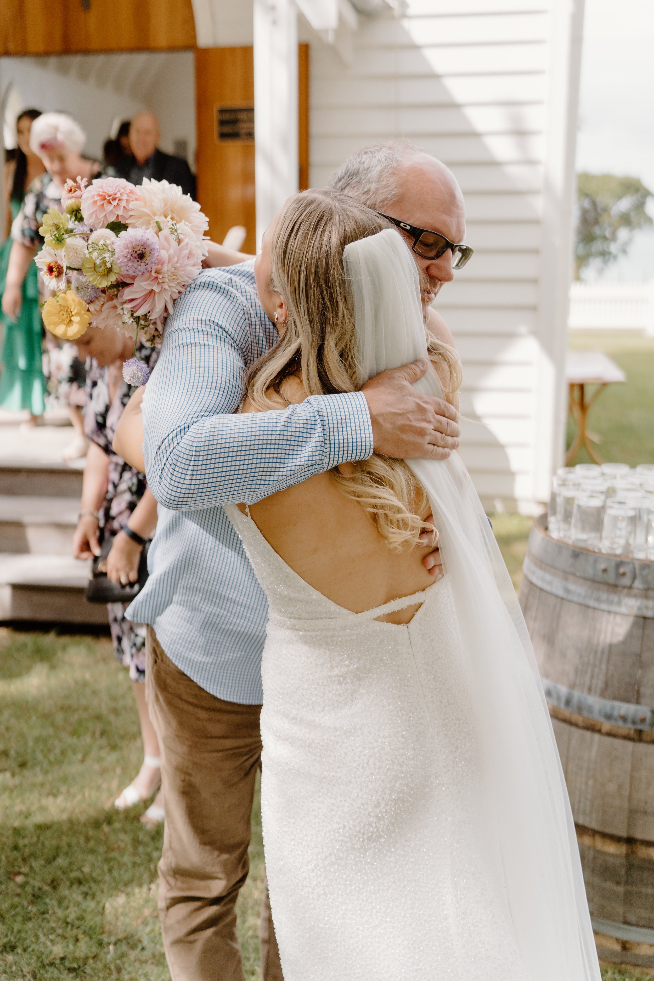 MAN-O'-WARN-WEDDING-WAIHEKE-ISLAND-PHOTOGRAPHER-AARON-COURTNEY78.jpg