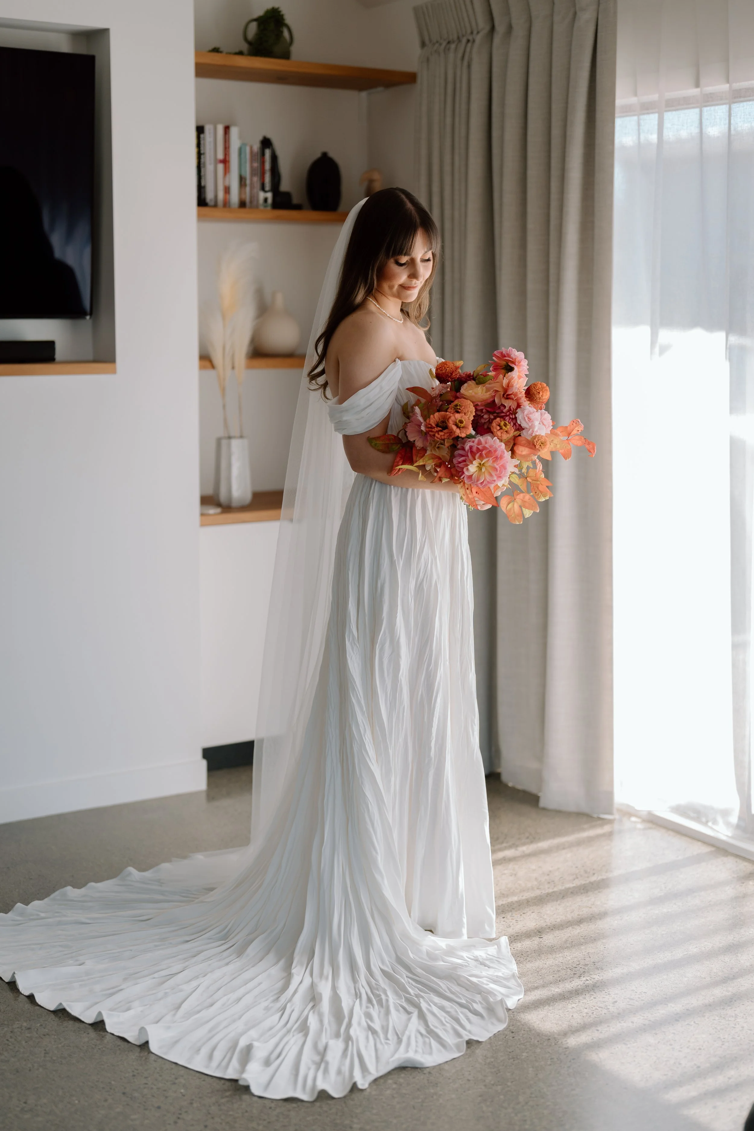 JJ+Jasmine-Wellington-Wedding-Photographer-Rose-&-Smith-Tauherenikau-Racecourse32.jpg