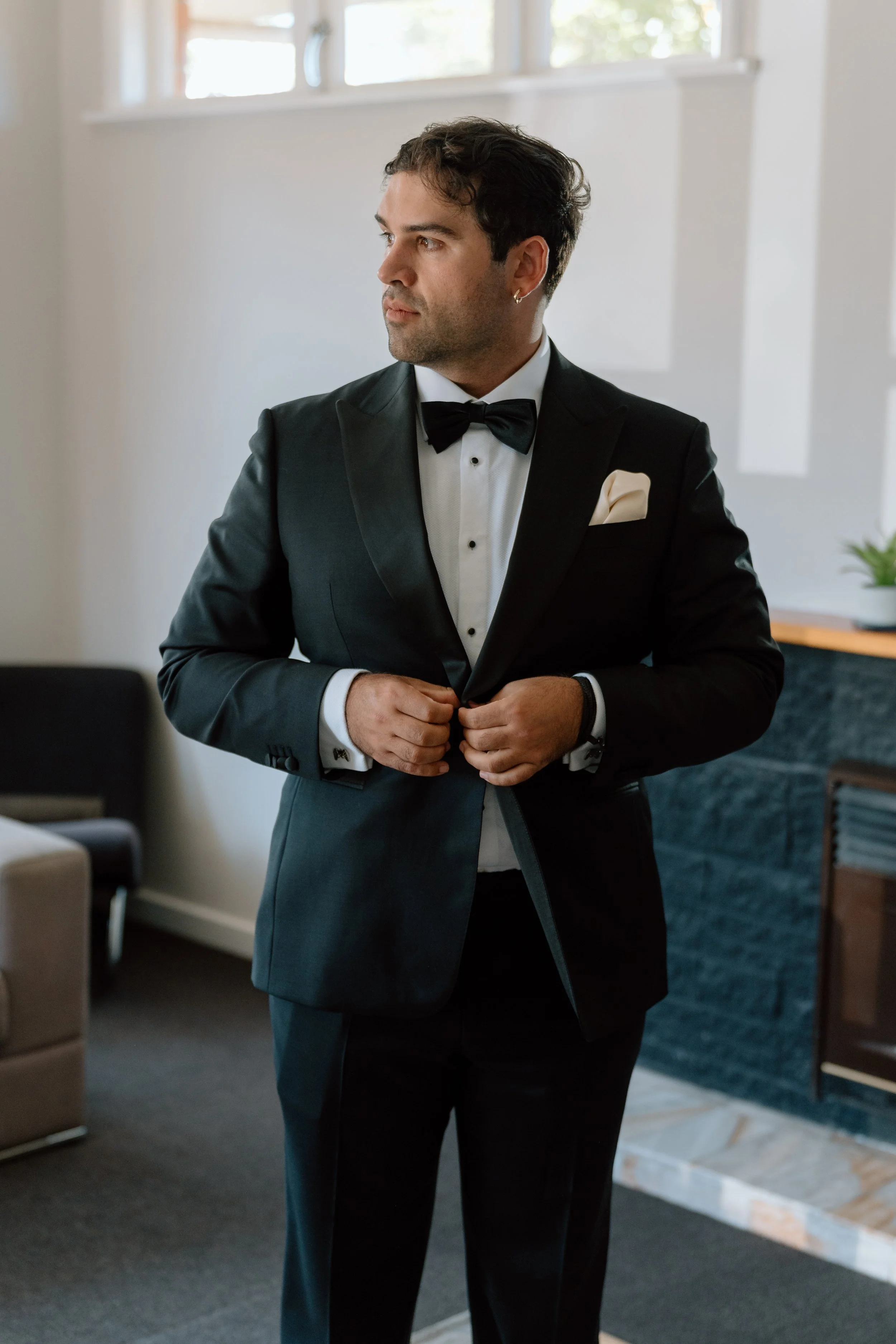 JJ+Jasmine-Wellington-Wedding-Photographer-Rose-&-Smith-Tauherenikau-Racecourse22.jpg