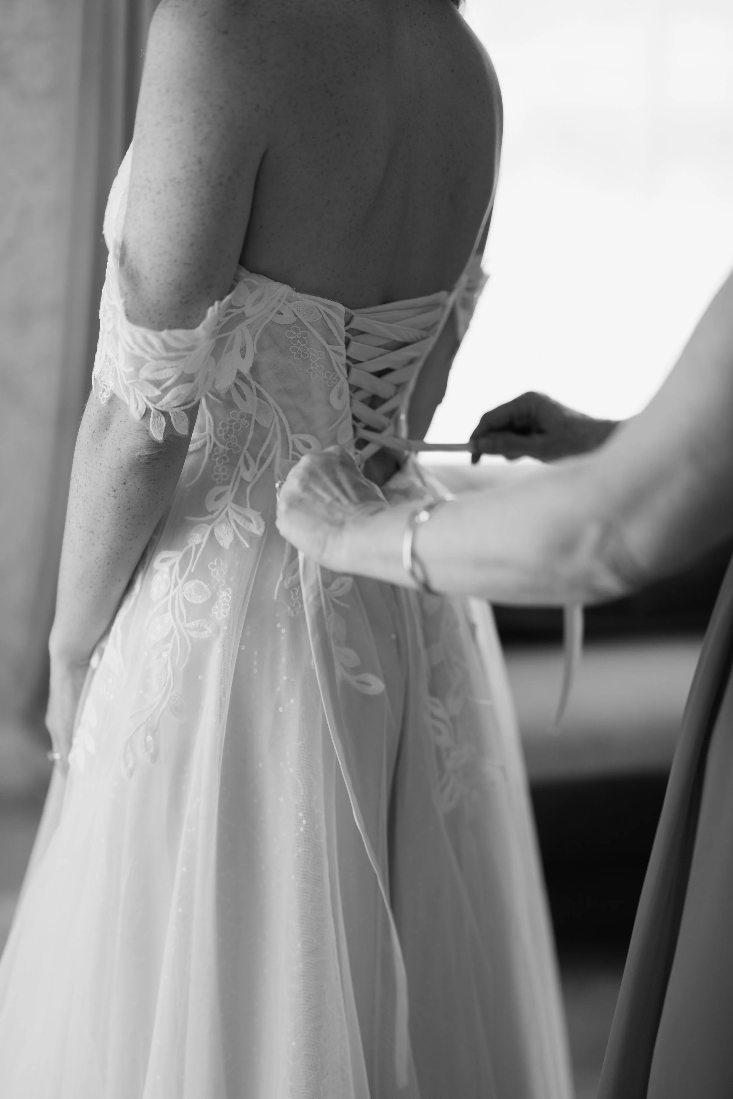 Luiza+Luis_Bridgewater-Estate-Auckland-Wedding-Photography23.jpg