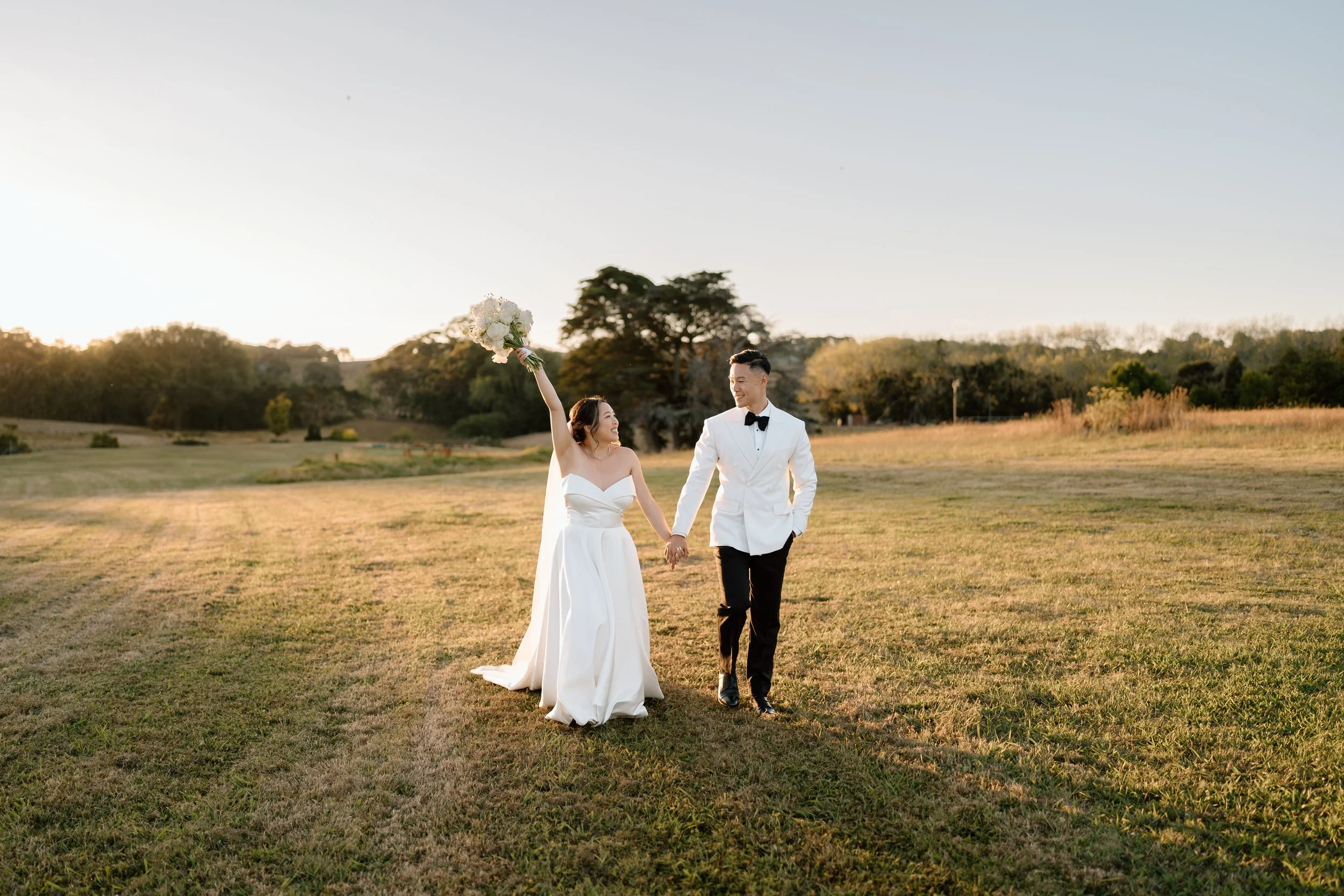Mikki+Emily_Hunting-Lodge-Auckland-Wedding-Photographer140.jpg