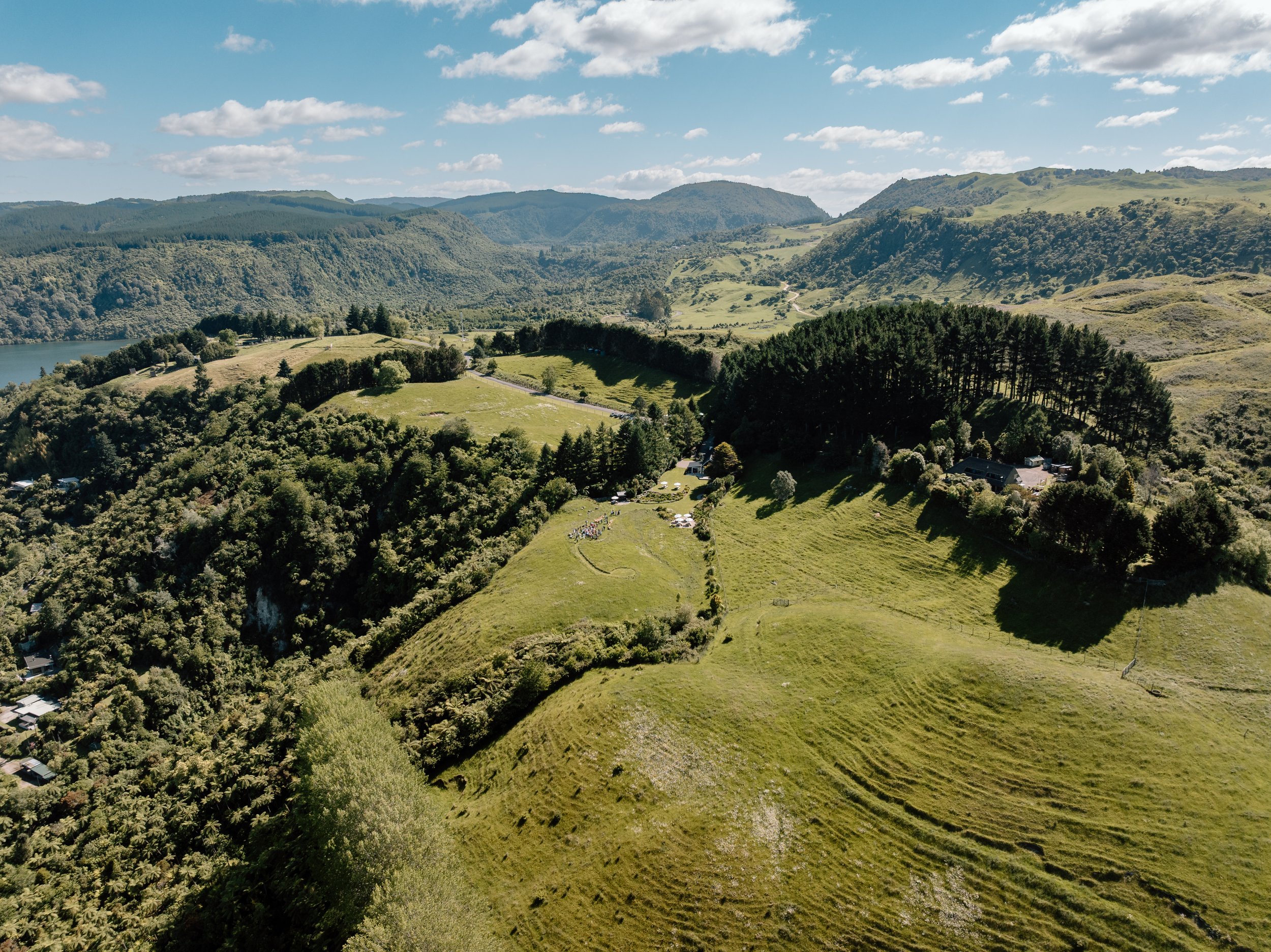 The-Black-Barn-Lake-Tarawera-Wedding-Venue-Rotorua-Jess-David3.jpg