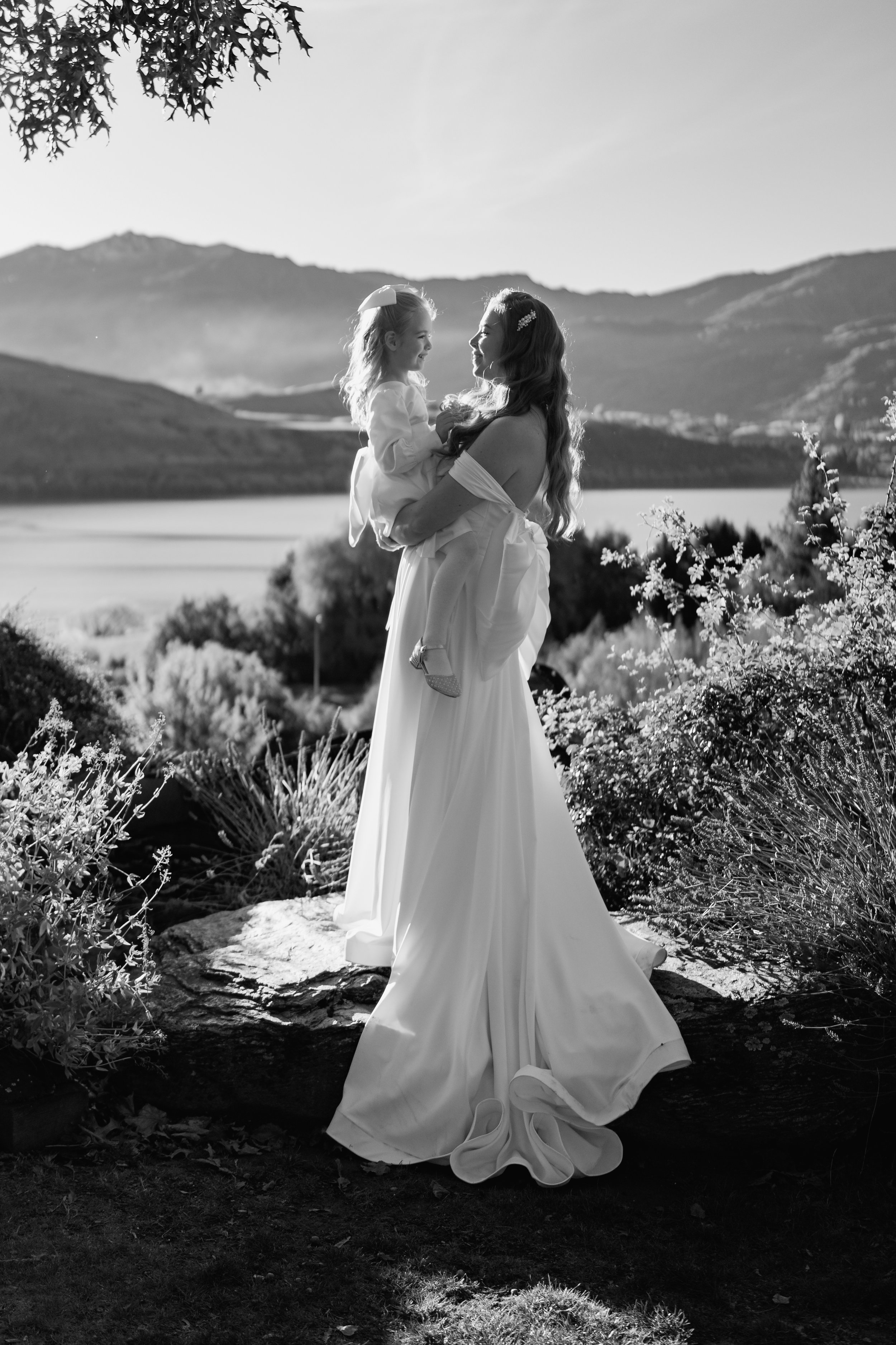 Helena+Gavin-Stoneridge-Estate-Queenstown-Wedding-Photographer121.jpg