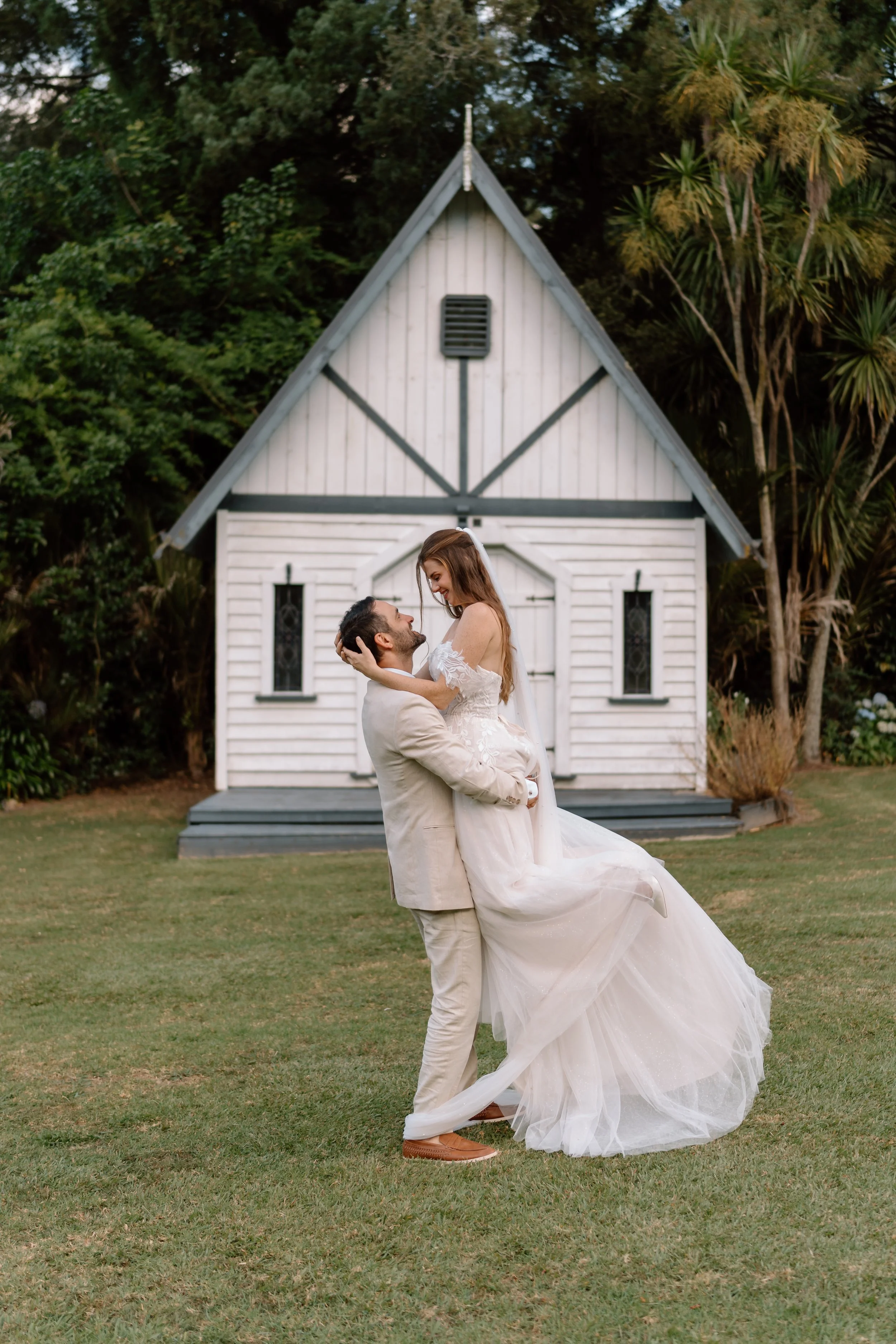 Luiza+Luis_Bridgewater-Estate-Auckland-Wedding-Photography100.jpg