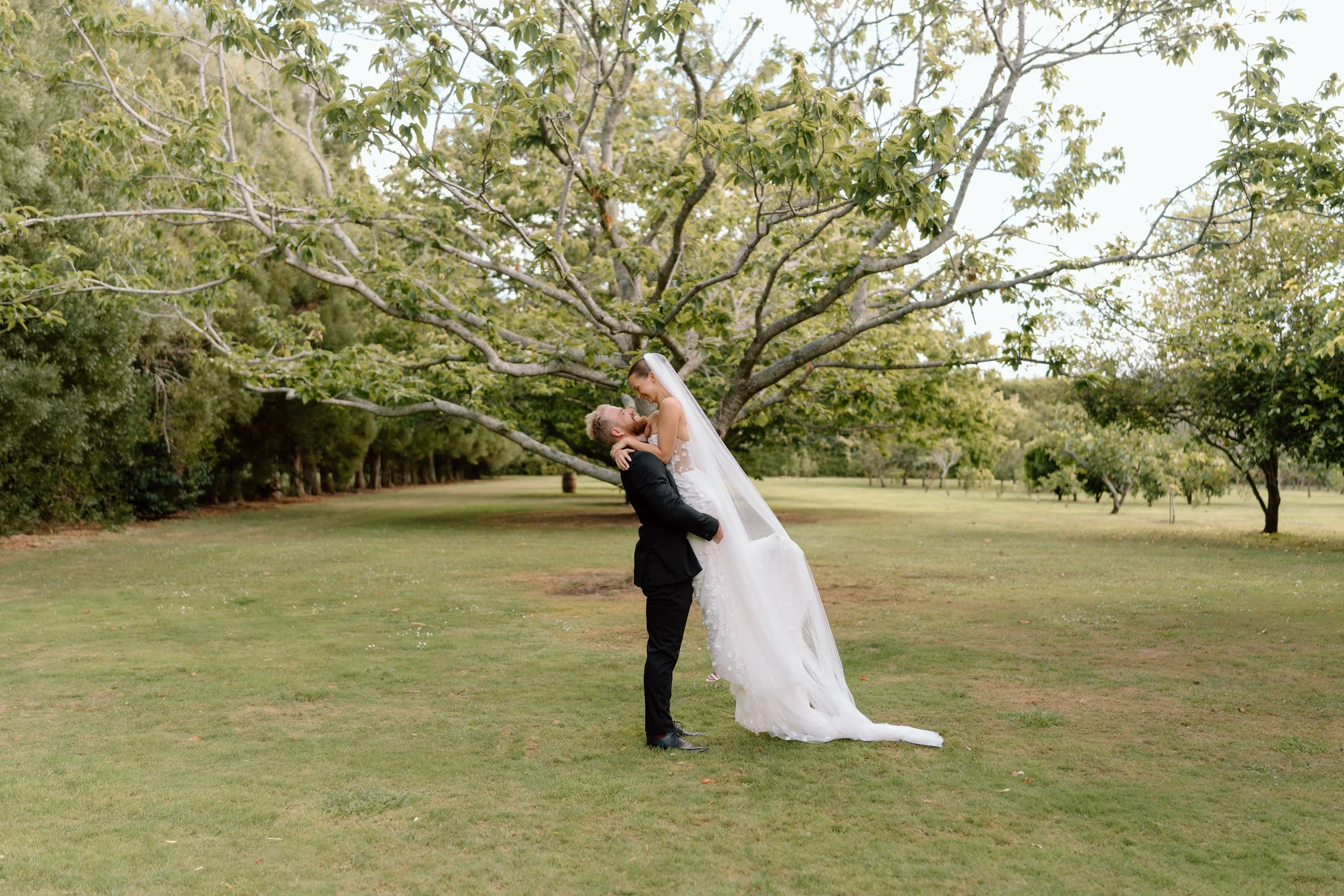 Brett+Nicoe_Markovina-Vineyard-Estate-Auckland-Wedding-Photography147.jpg