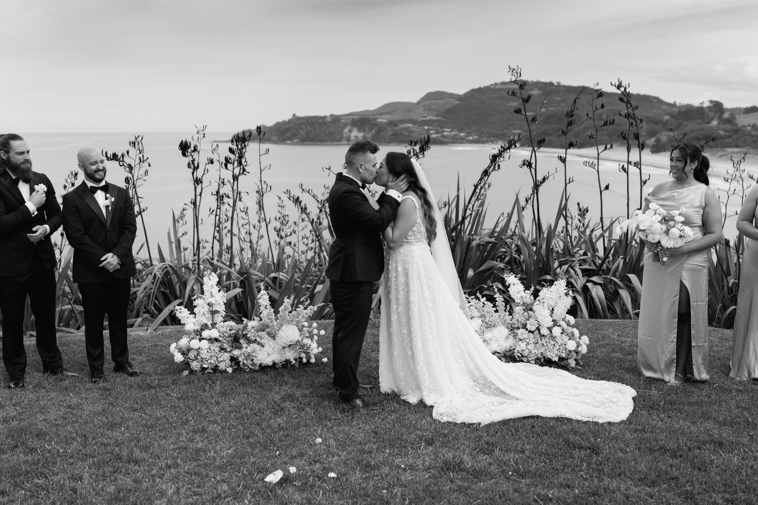 Dane+Anna-Orua-Beach-House-Wedding-Photographer104.jpg