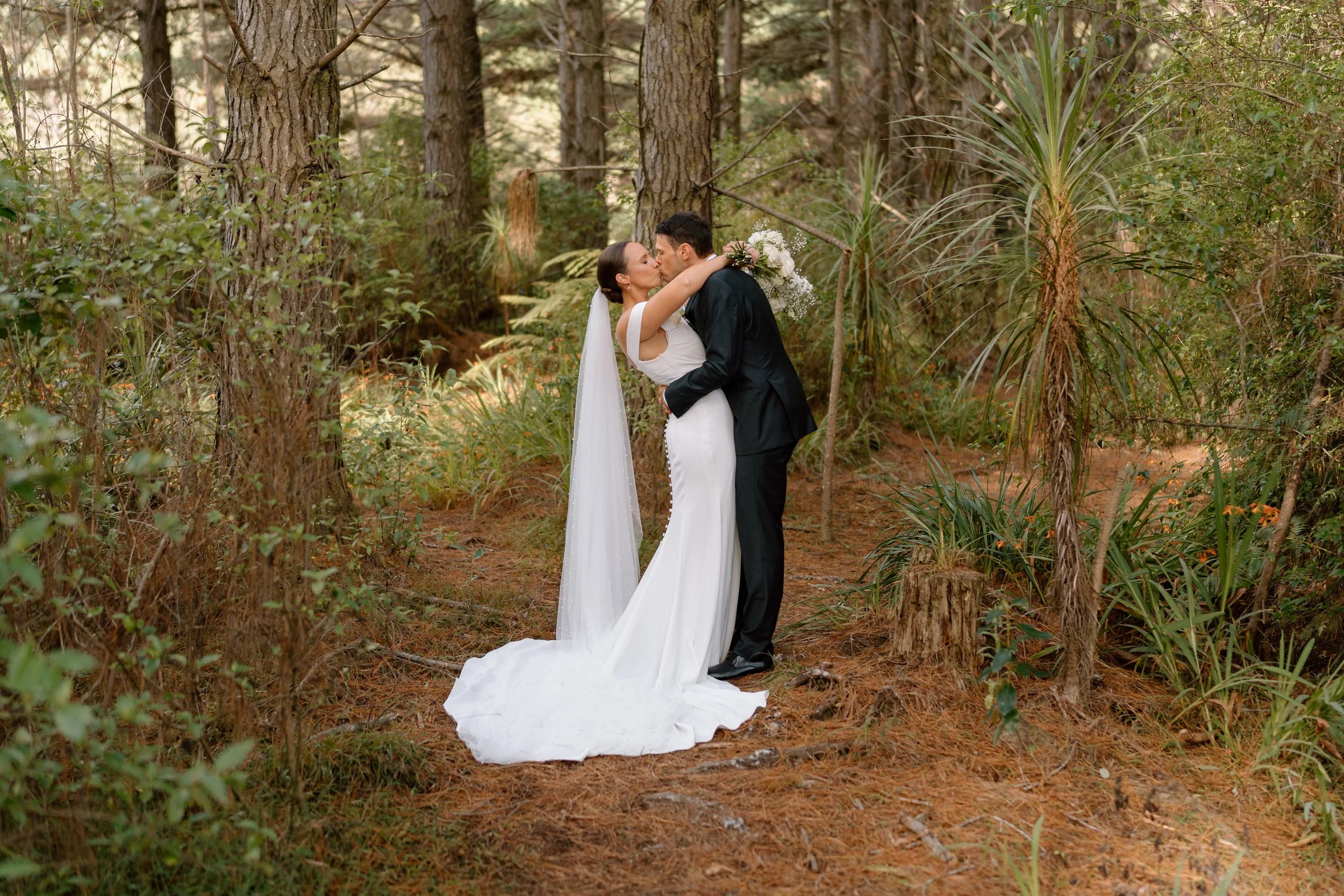 Kate&David_Kumeu-Valley-Estate-Auckland-Wedding-Photography67.jpg