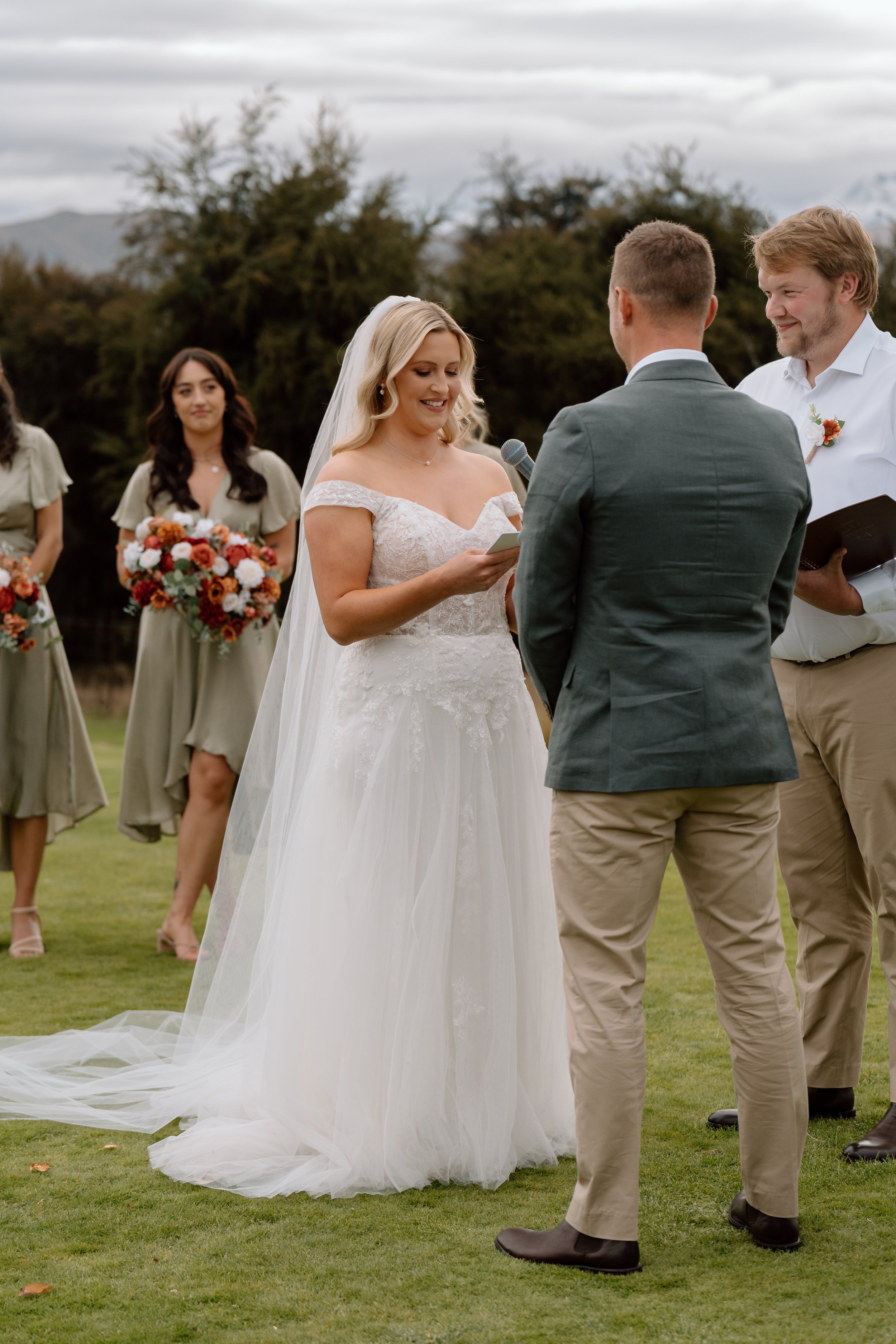 Mikayla+Dan_The-Lookout-Lodge-Wanaka-Wedding-Photography23.jpg