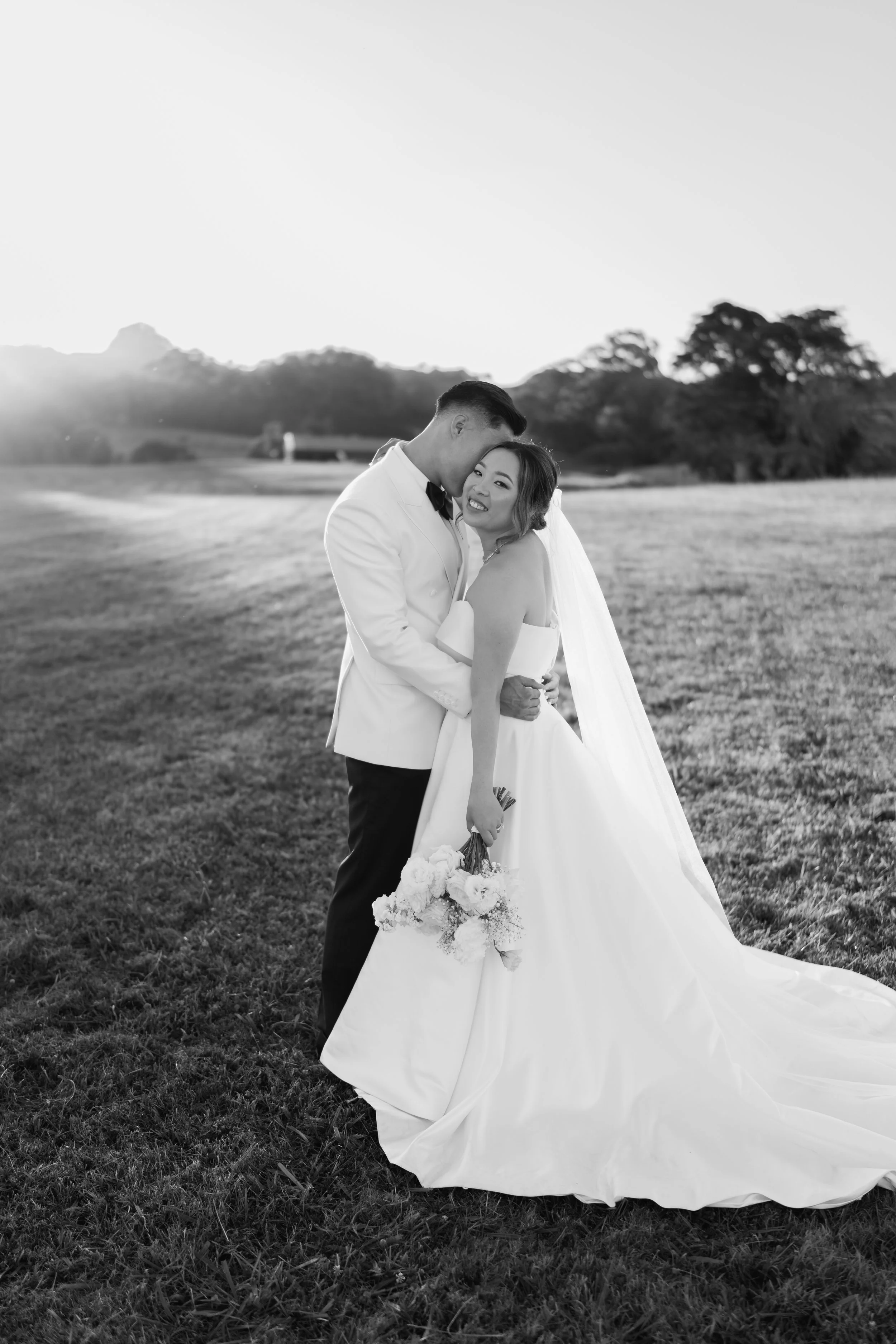 Mikki+Emily_Hunting-Lodge-Auckland-Wedding-Photographer139.jpg