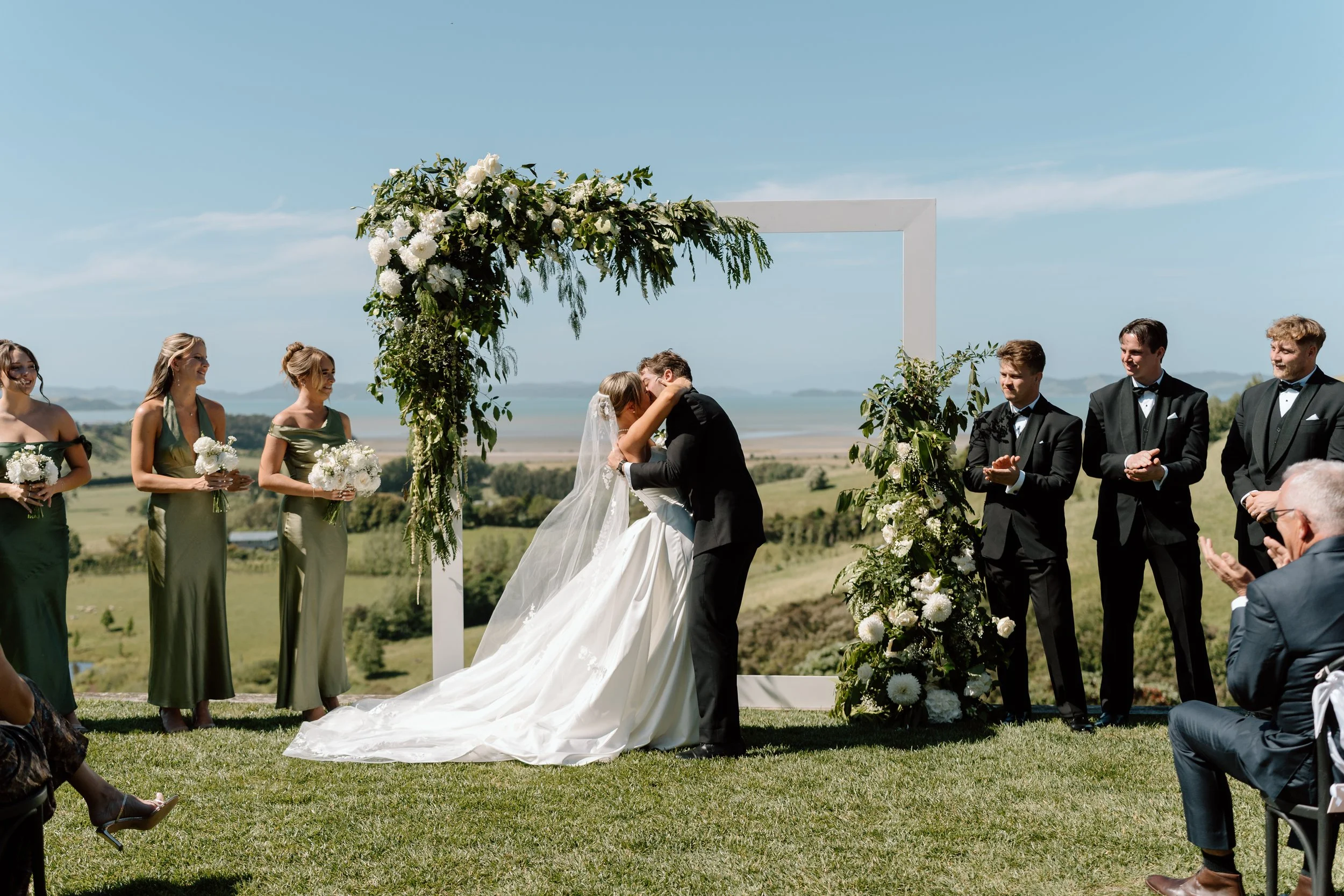 Kauri-Bay-Auckland-Wedding-Venue-Clevedon-Georgia-Colton71.jpg