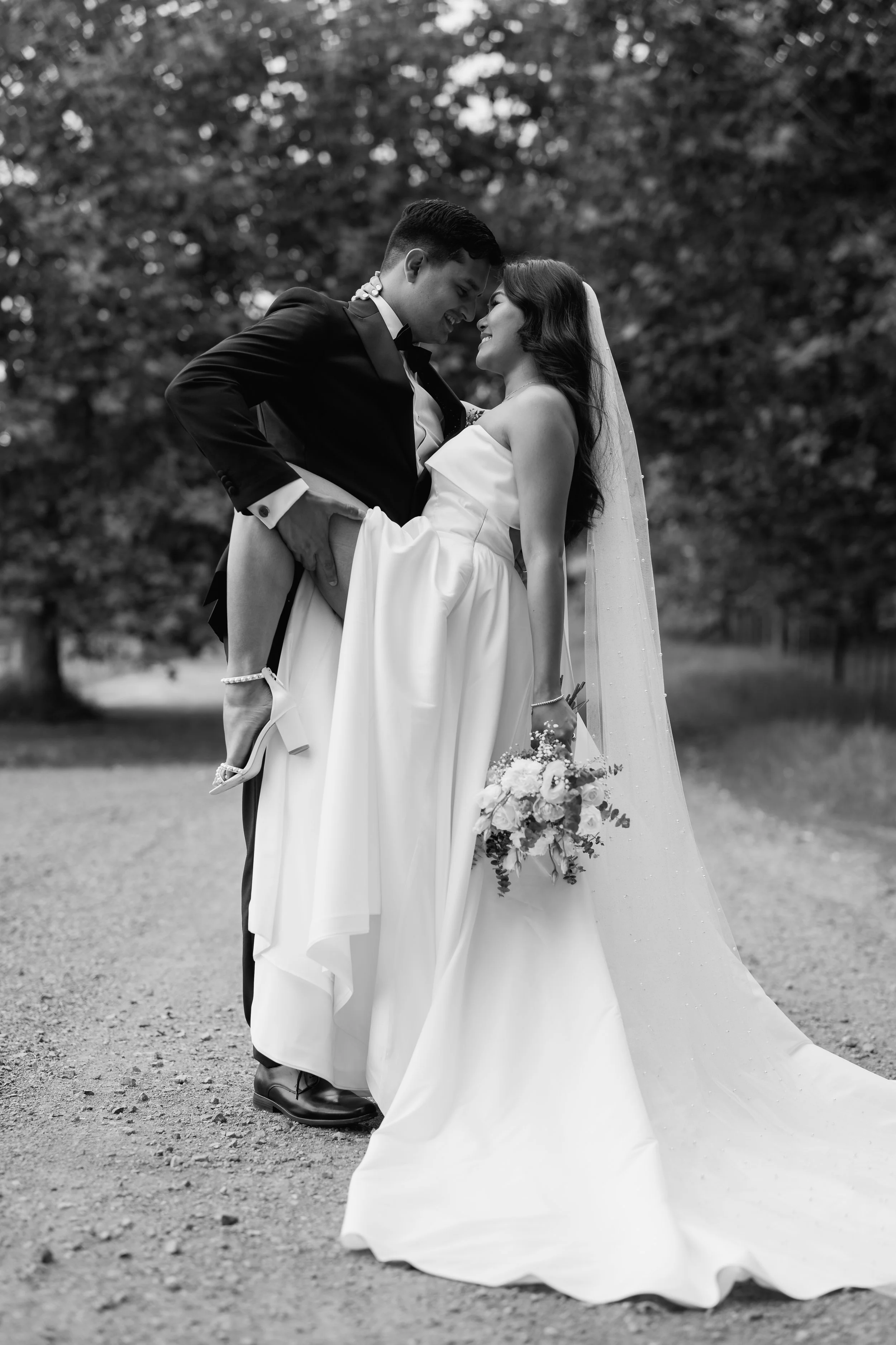 Daron&Isabelle_Kauri-Bay-Auckland-Wedding-Photographer35.jpg