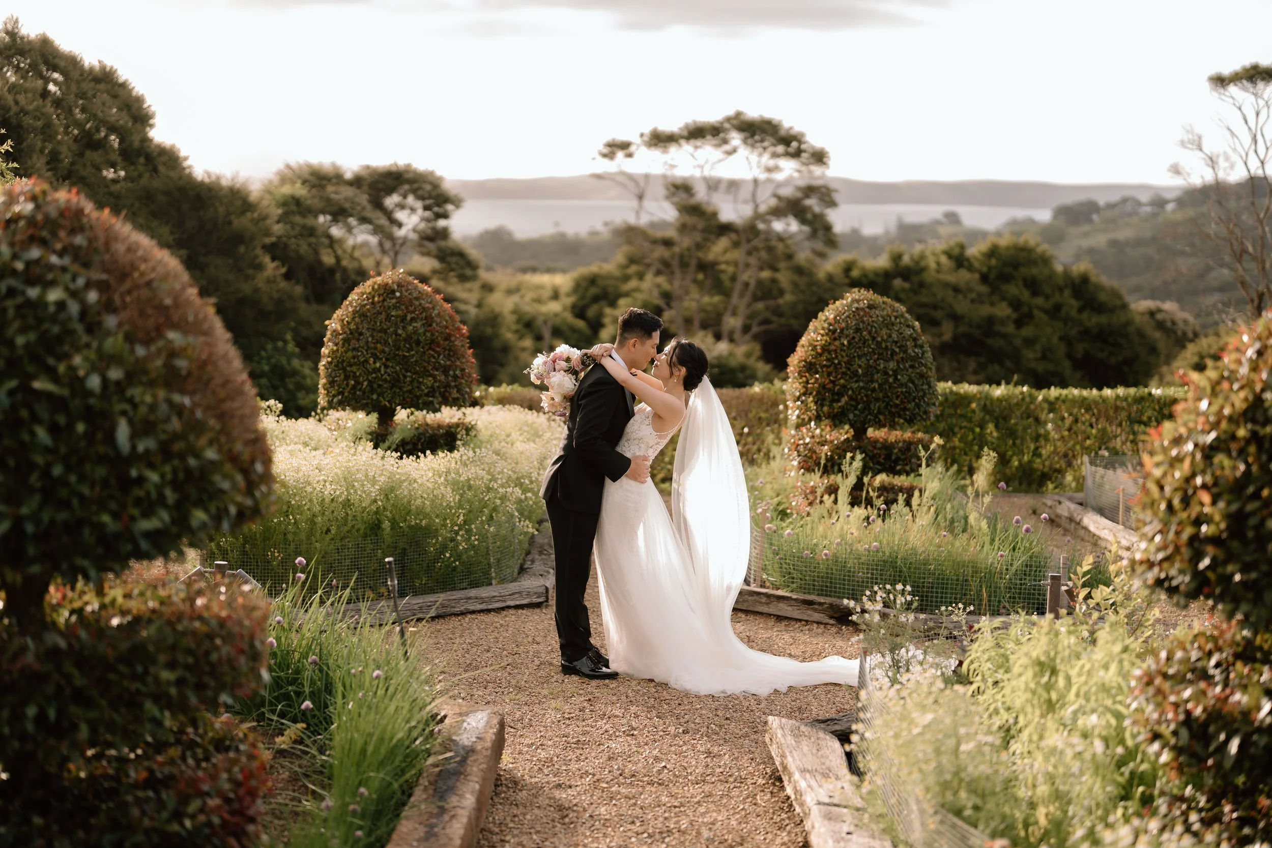 Carol+Wes-Mudbrick-Vineyard-Waiheke-Wedding-Photographer95.jpg