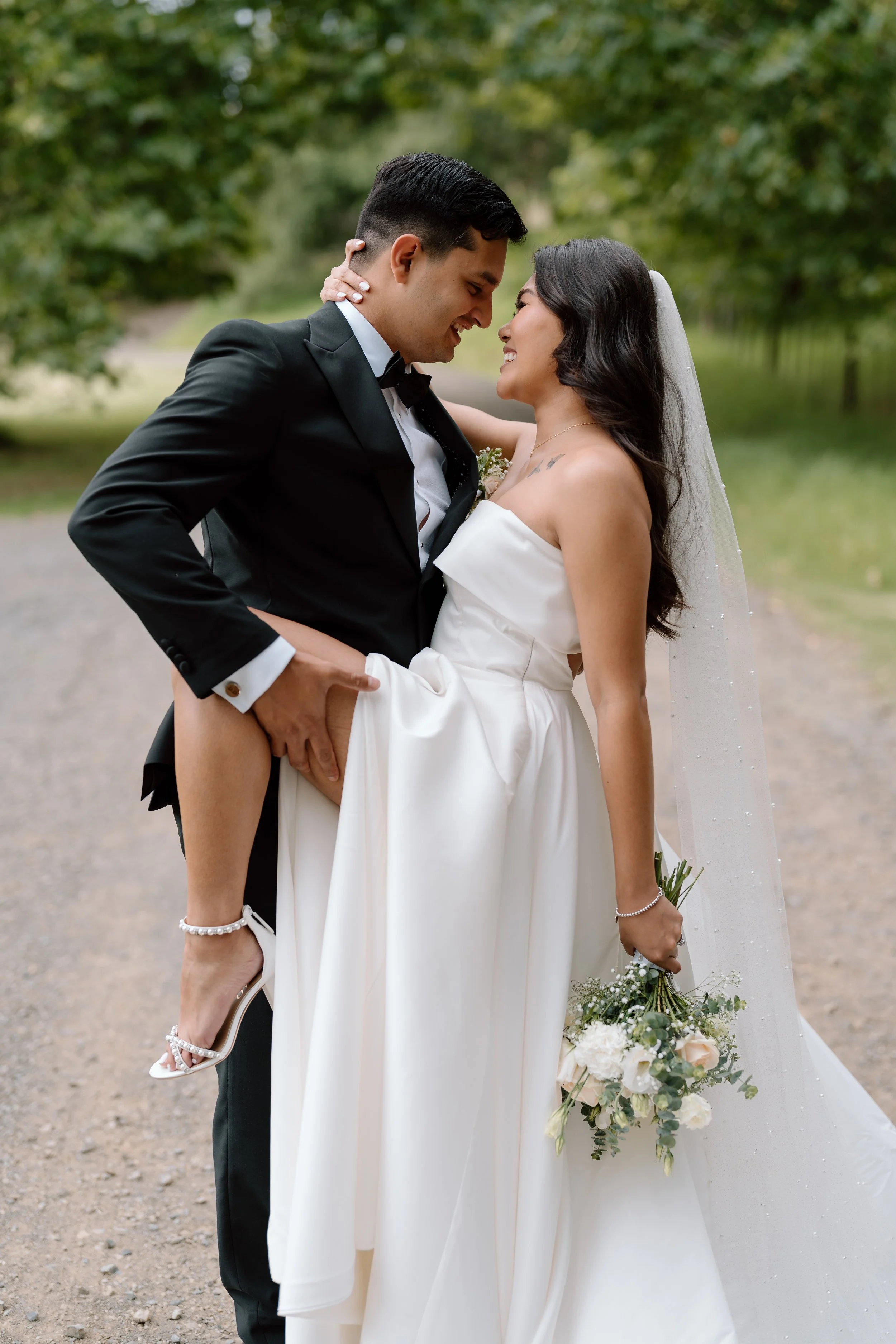 Daron&Isabelle_Kauri-Bay-Auckland-Wedding-Photographer33.jpg