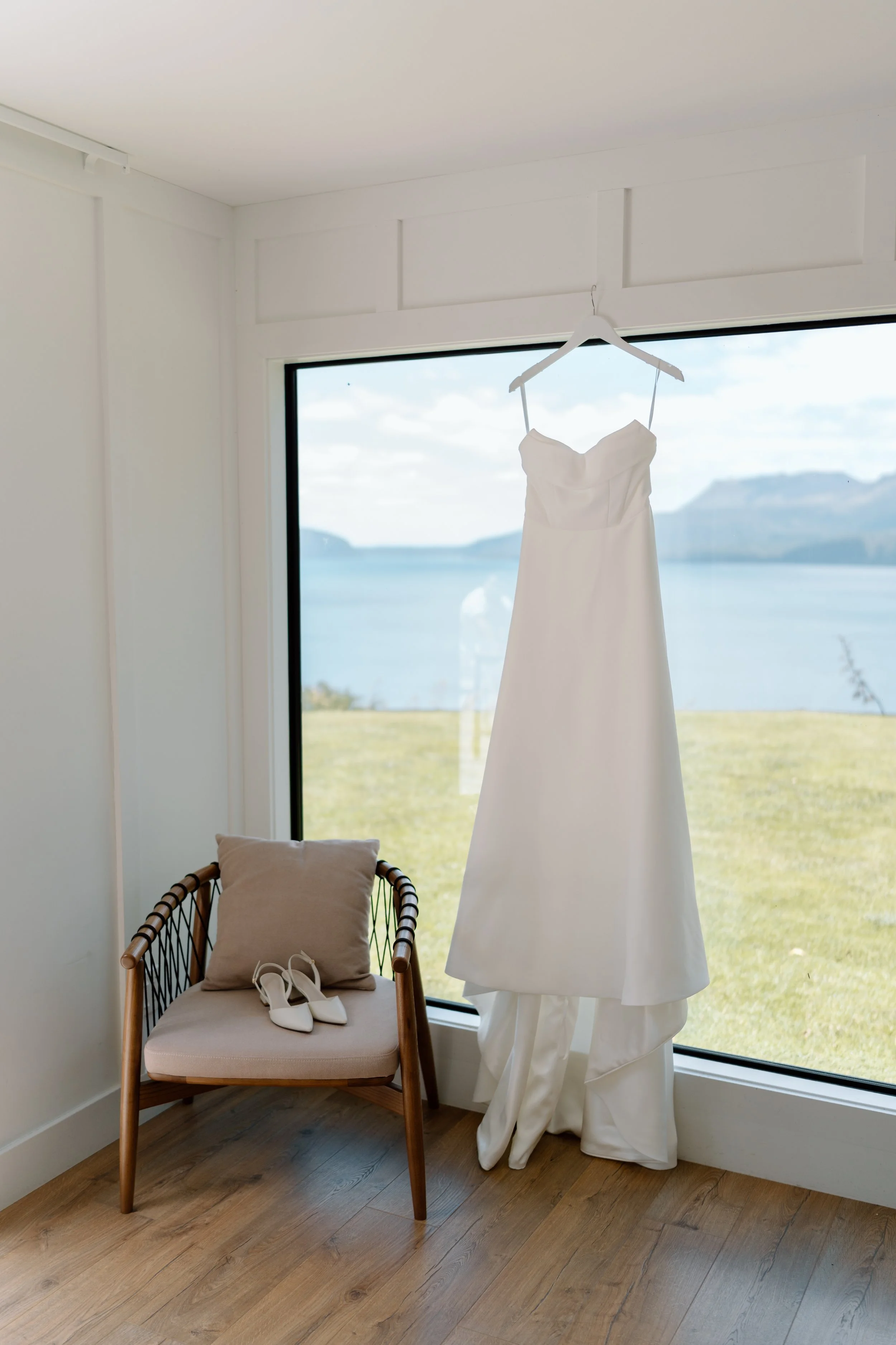 The-Black-Barn-Lake-Tarawera-Wedding-Venue-Rotorua-Jess-David30.jpg