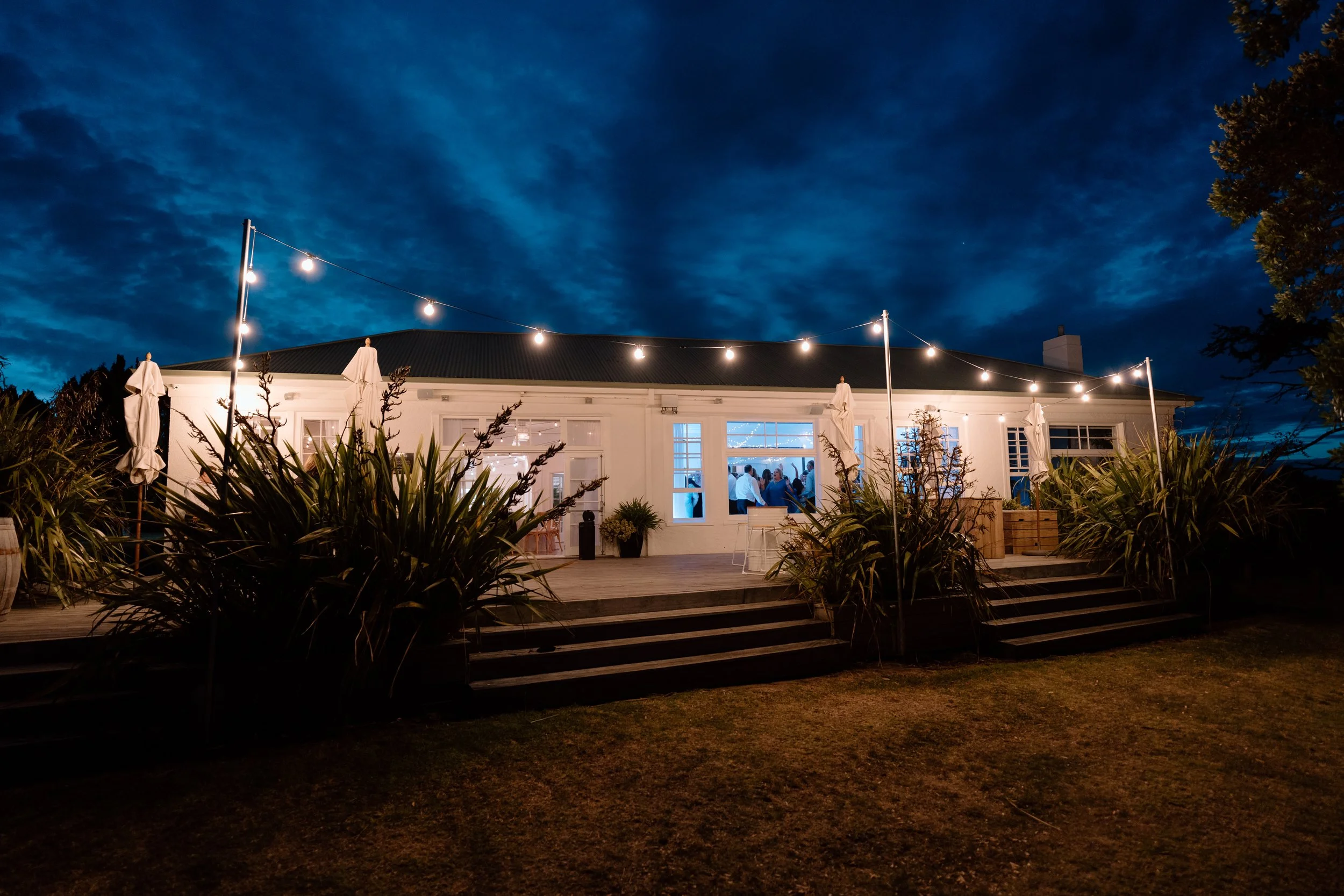 The-Officers-Mess-Auckland-Wedding-Venue-Luke-and-Christina3.jpg