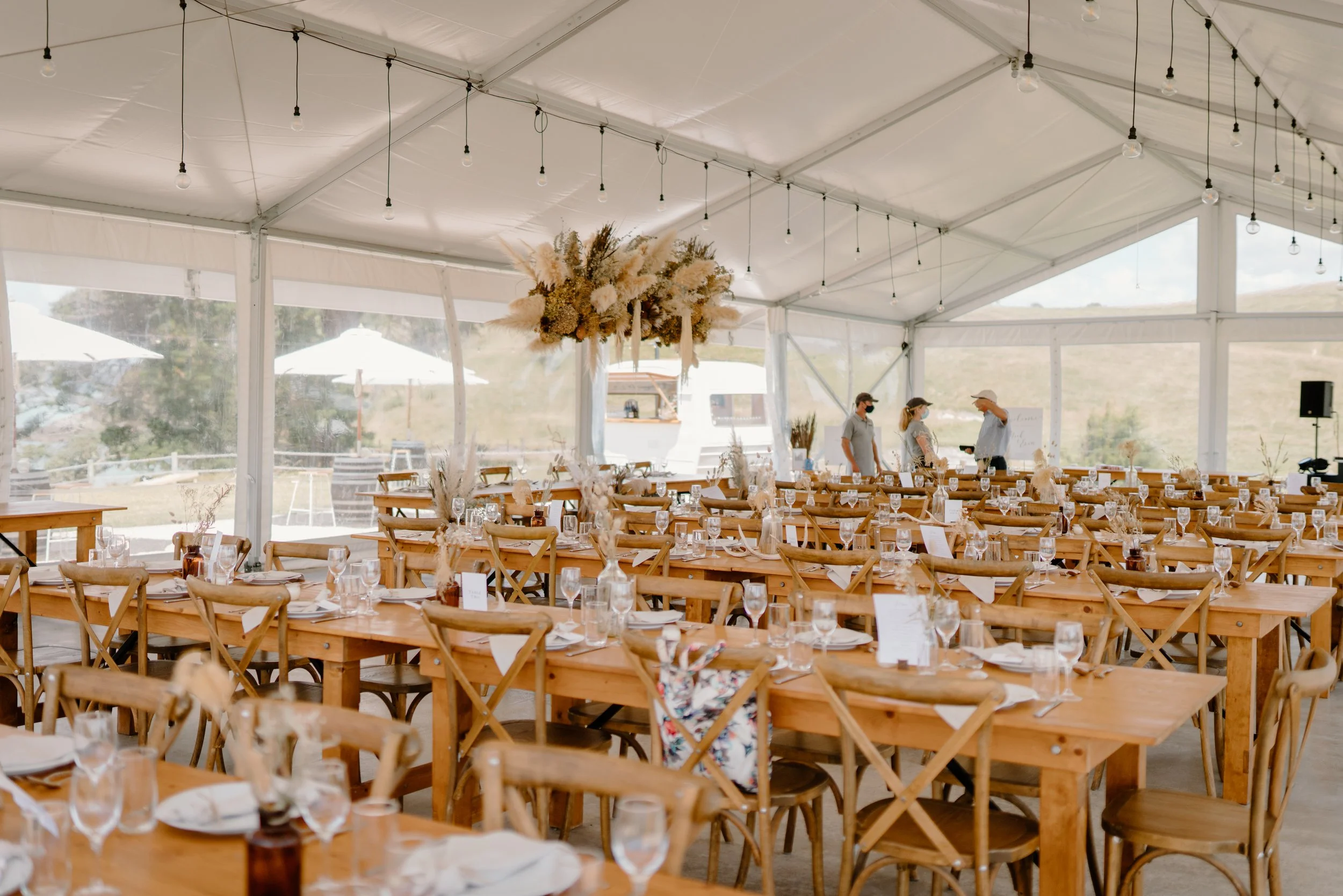 Erin+nick_Baylys-Farm-Wedding-Venue16.jpg