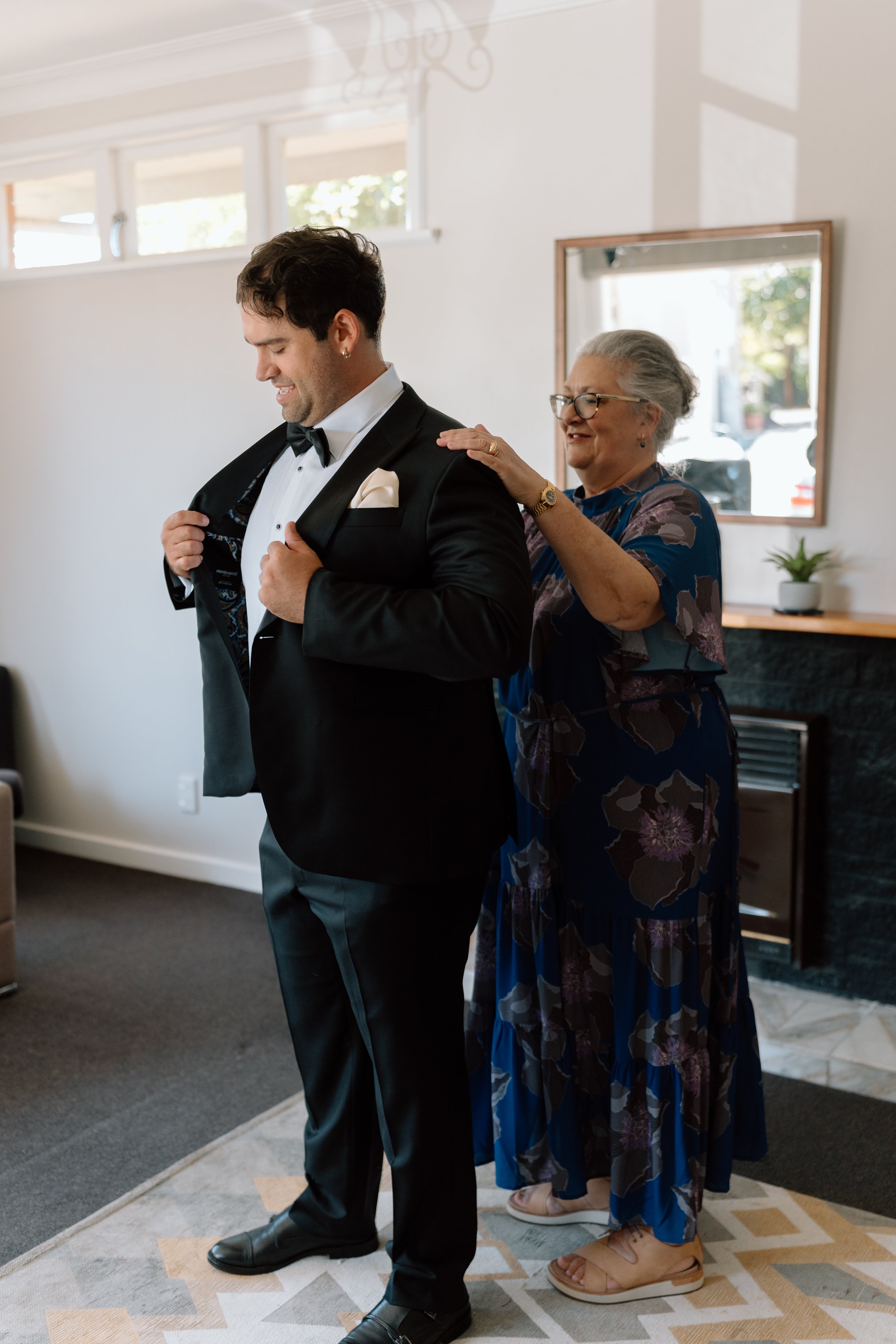 JJ+Jasmine-Wellington-Wedding-Photographer-Rose-&-Smith-Tauherenikau-Racecourse21.jpg
