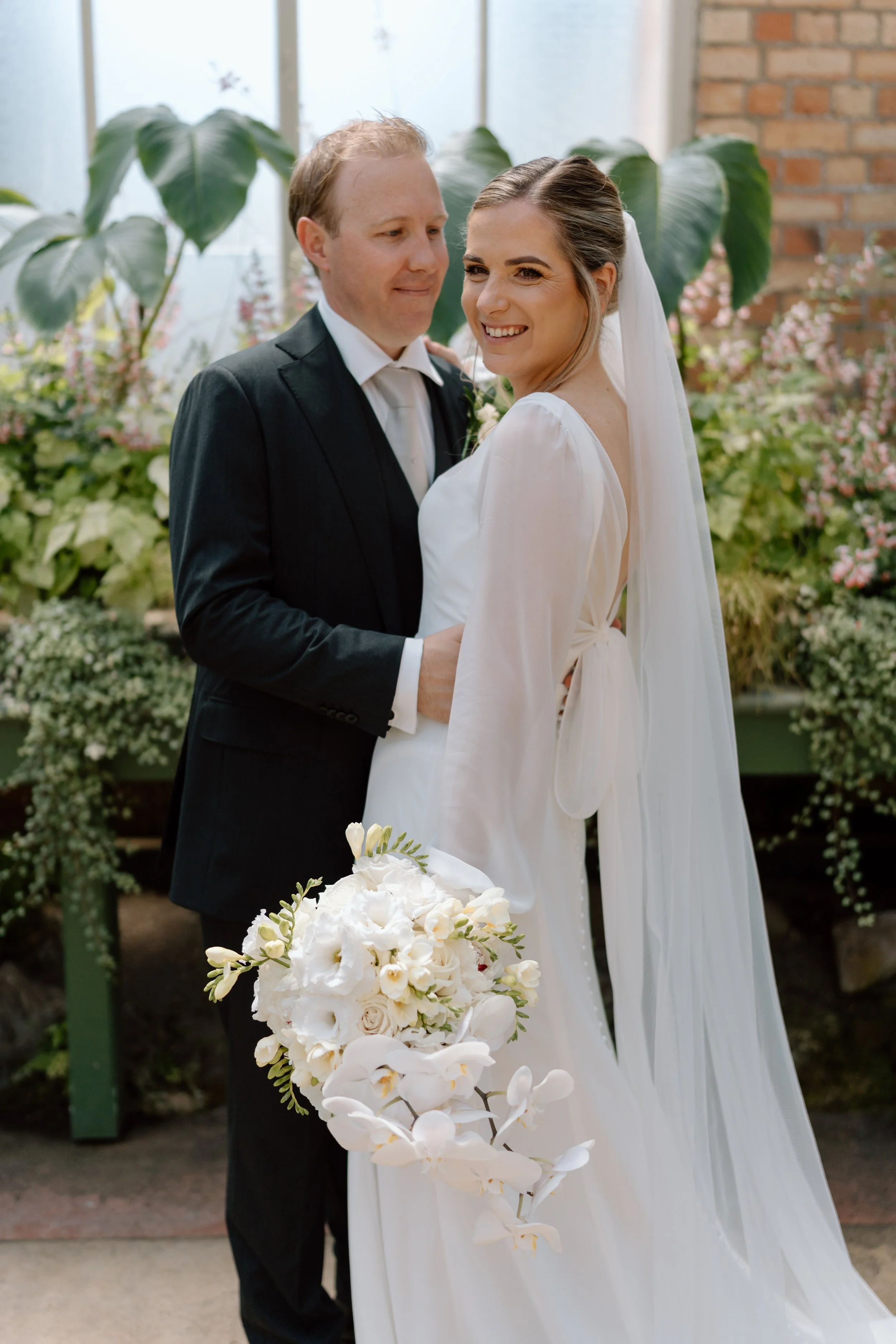 Hannah&Ben-PAX-Resturant-Auckland-City-Wedding-Photographer61.jpg