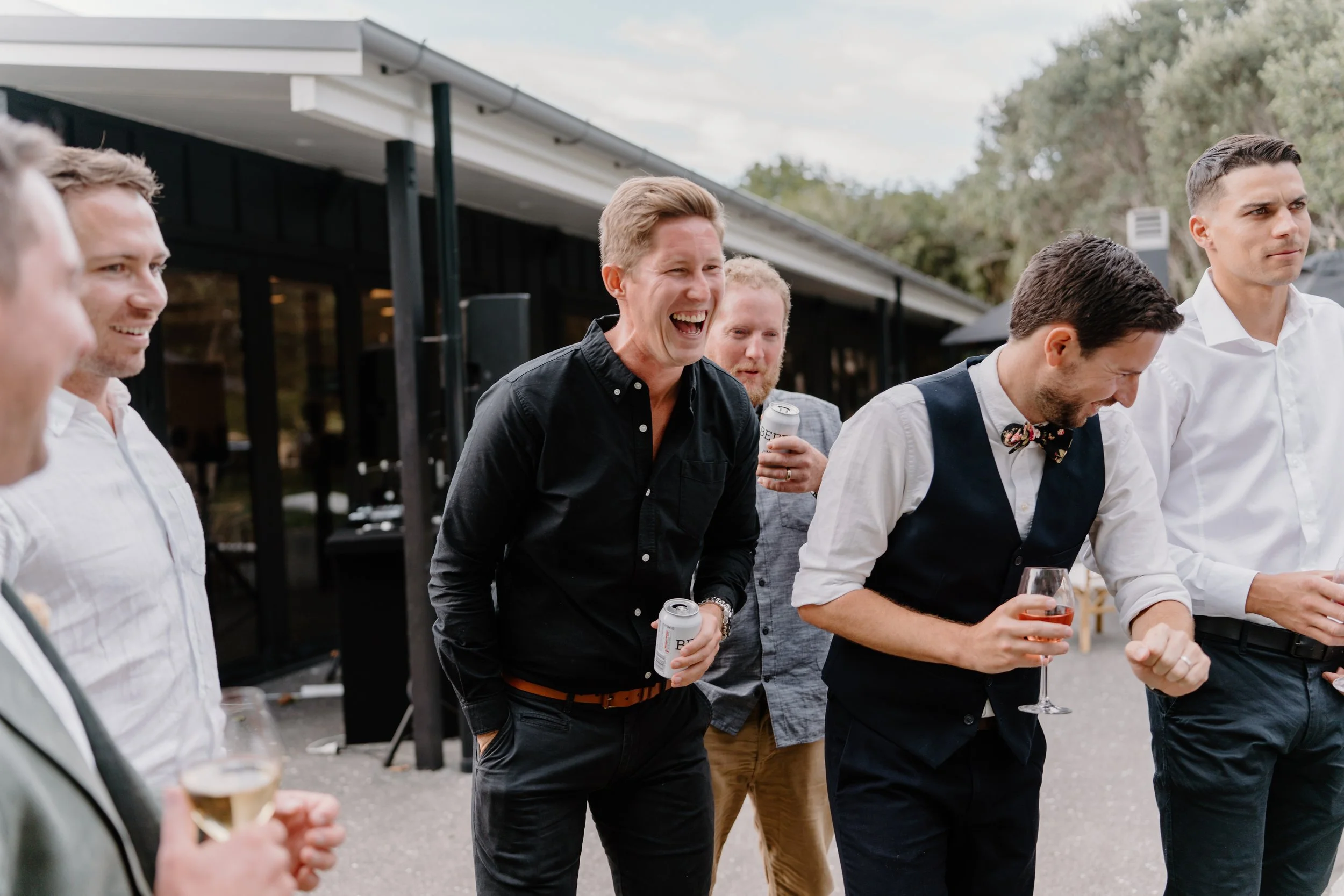 MAN-O'-WARN-WEDDING-WAIHEKE-ISLAND-PHOTOGRAPHER-AARON-COURTNEY99.jpg