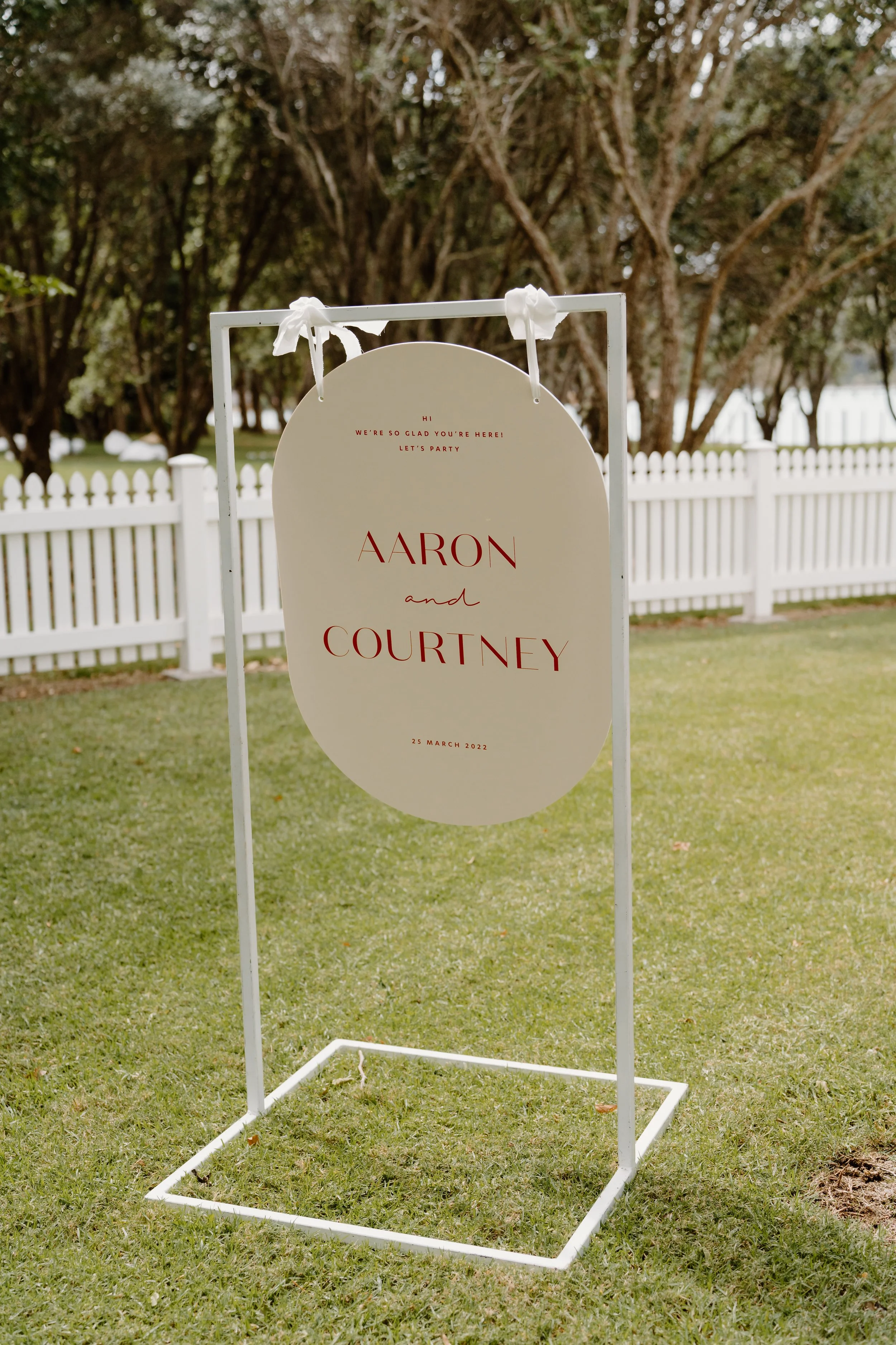MAN-O'-WARN-WEDDING-WAIHEKE-ISLAND-PHOTOGRAPHER-AARON-COURTNEY54.jpg