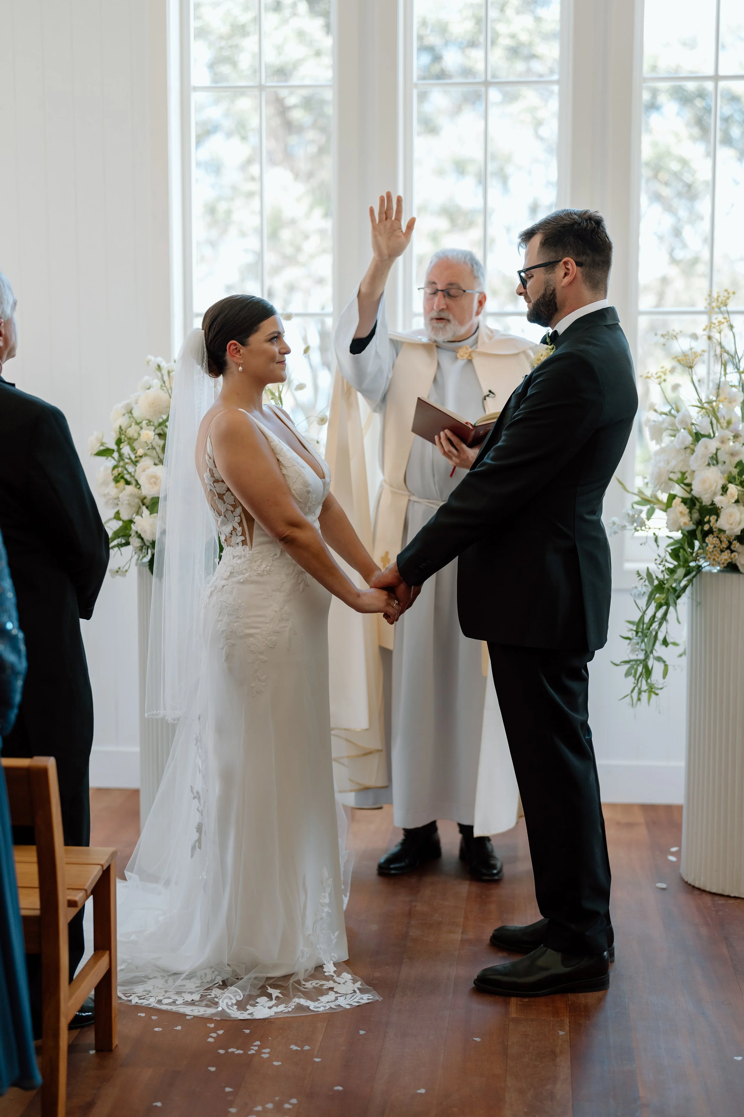 Paula Mark-Man-O-War-Waiheke-Wedding34.jpg