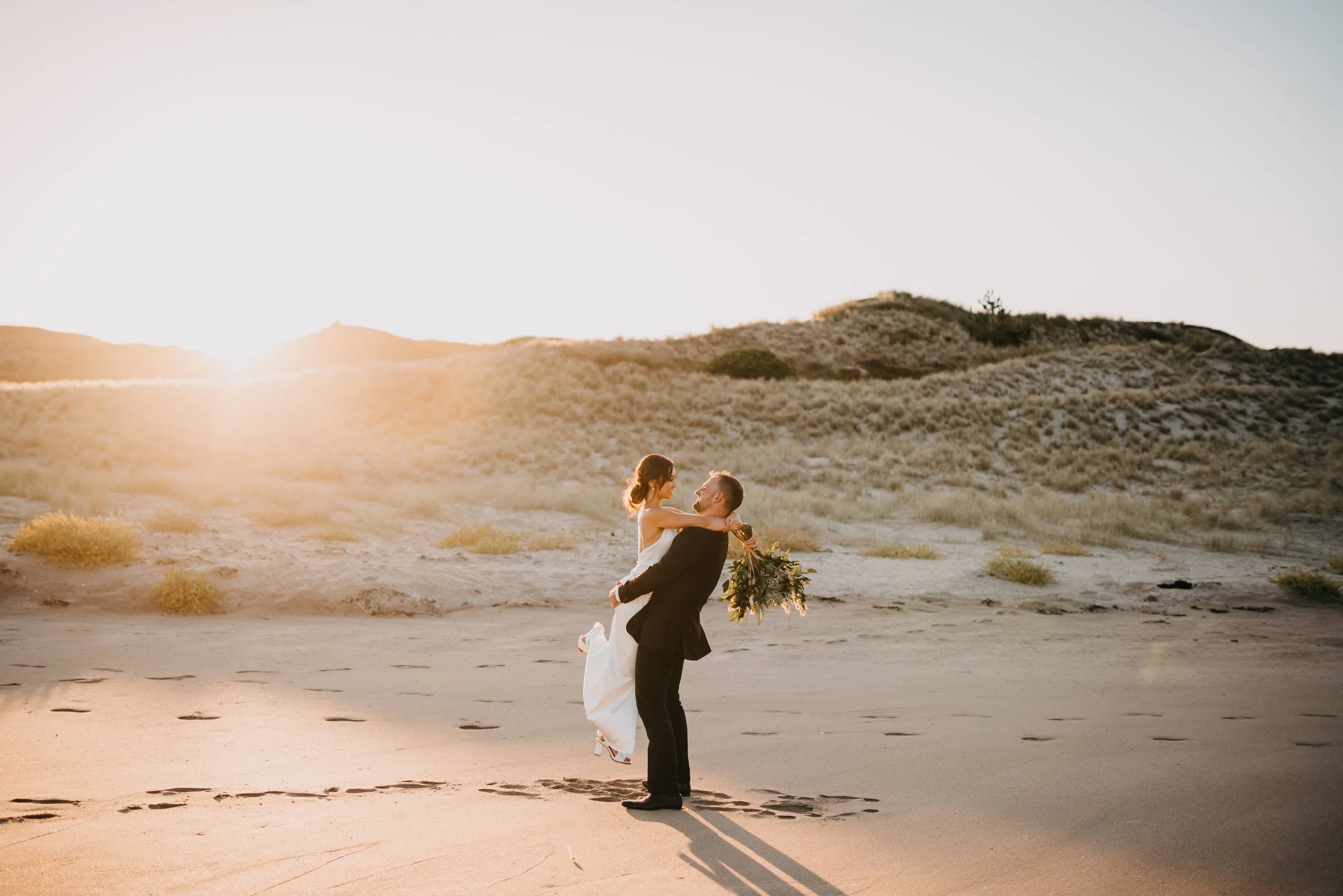 Orua-Beach-House-Hahei-Wedding-Amy&Matt70.jpg