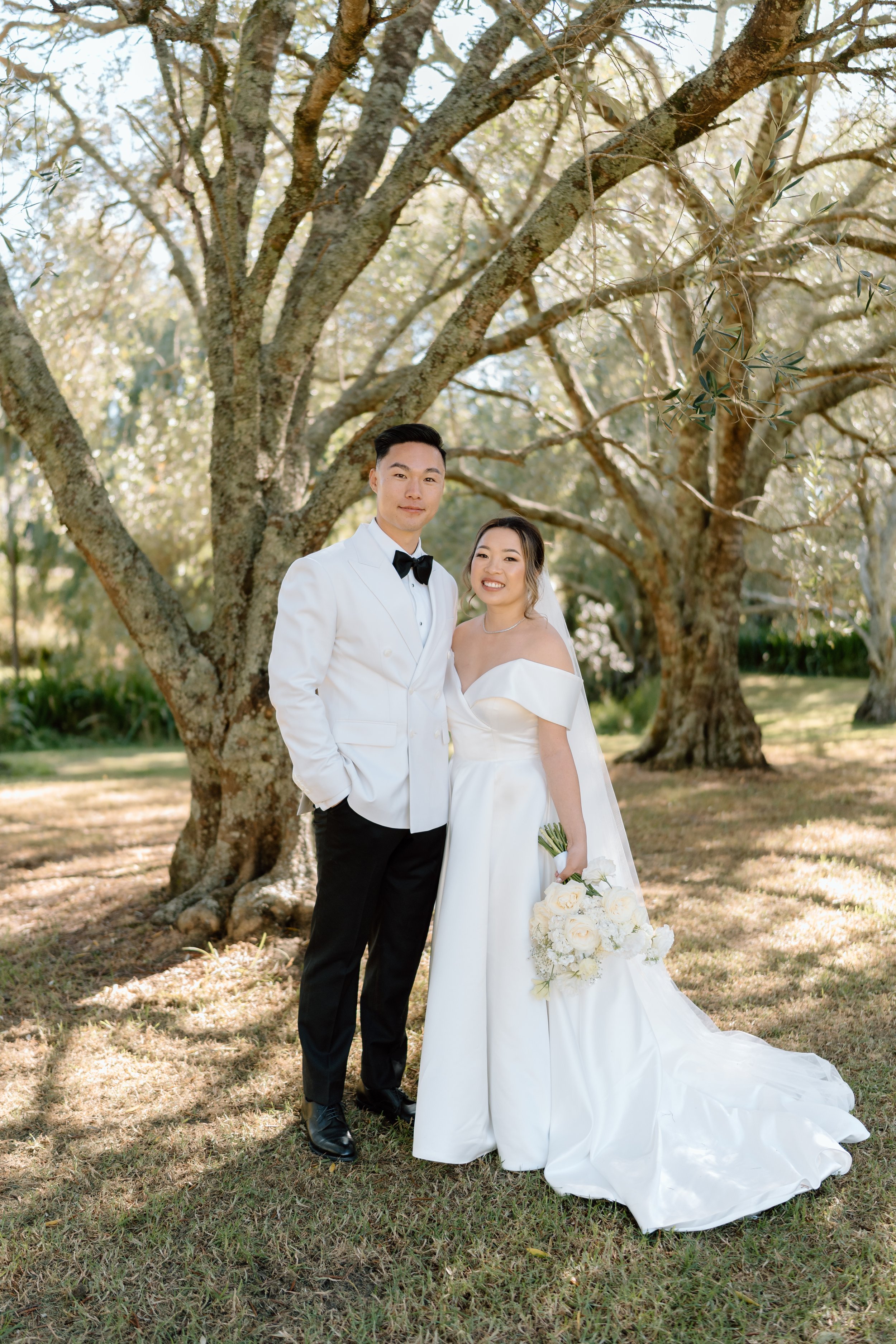 Mikki+Emily_Hunting-Lodge-Auckland-Wedding-Photographer113.jpg