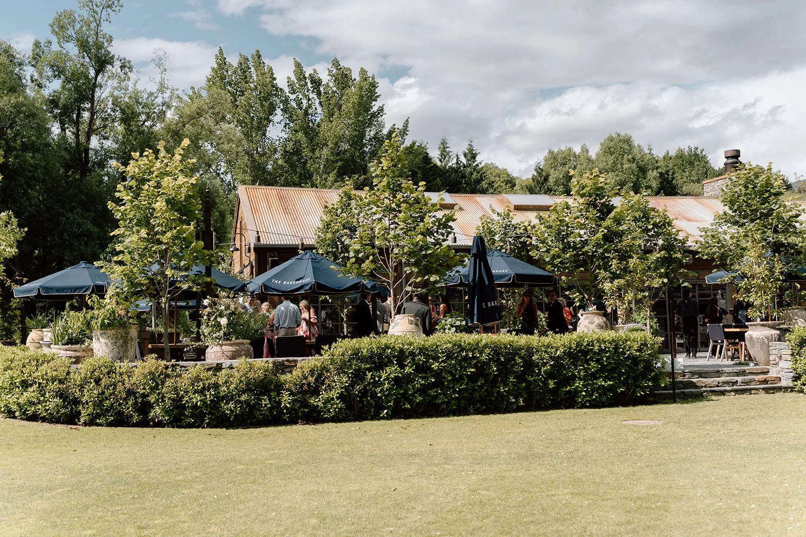Ayrburn-Queenstown-Wedding-Venue-Mimi-and-Luke25.jpg