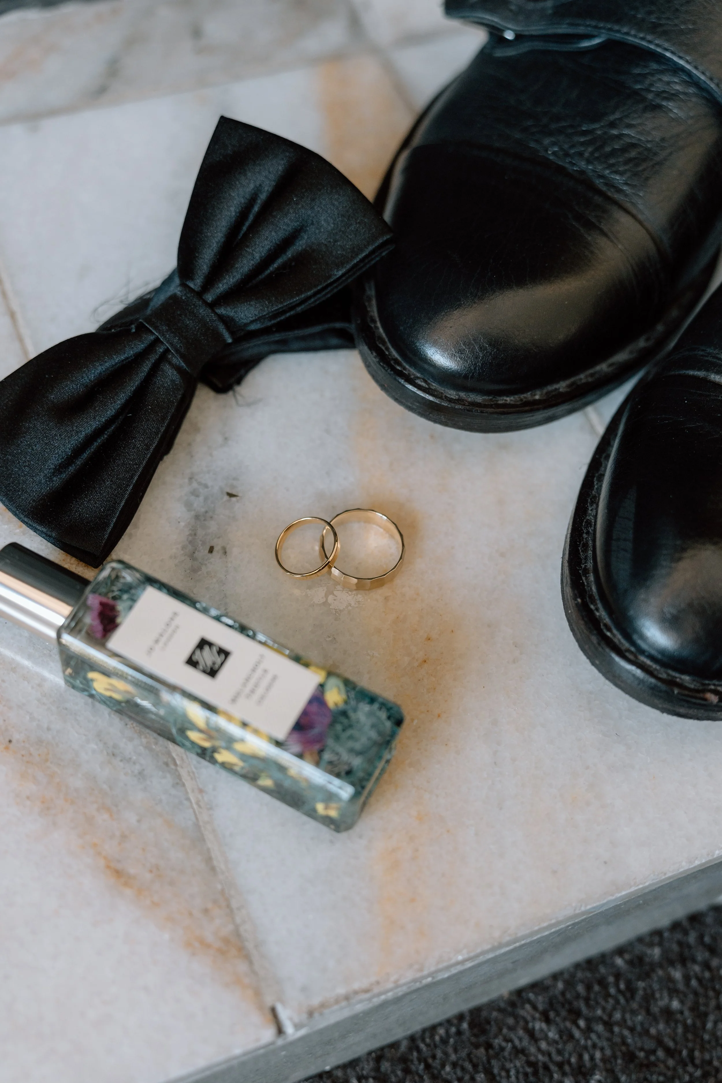 JJ+Jasmine-Wellington-Wedding-Photographer-Rose-&-Smith-Tauherenikau-Racecourse8.jpg