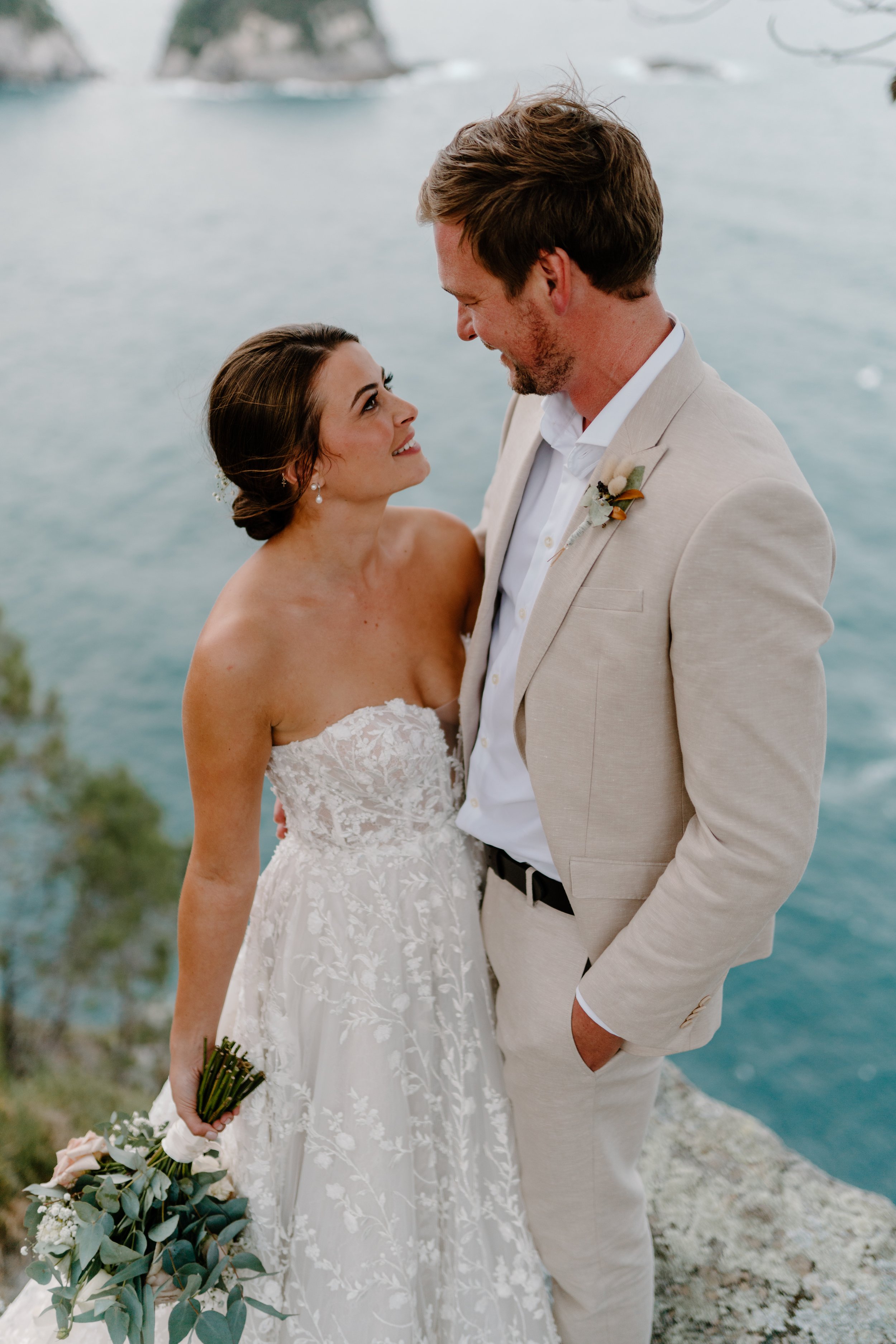 Orua-Beach-House-Hahei-Coromandel-Wedding-Chelsea-Steve59.jpg